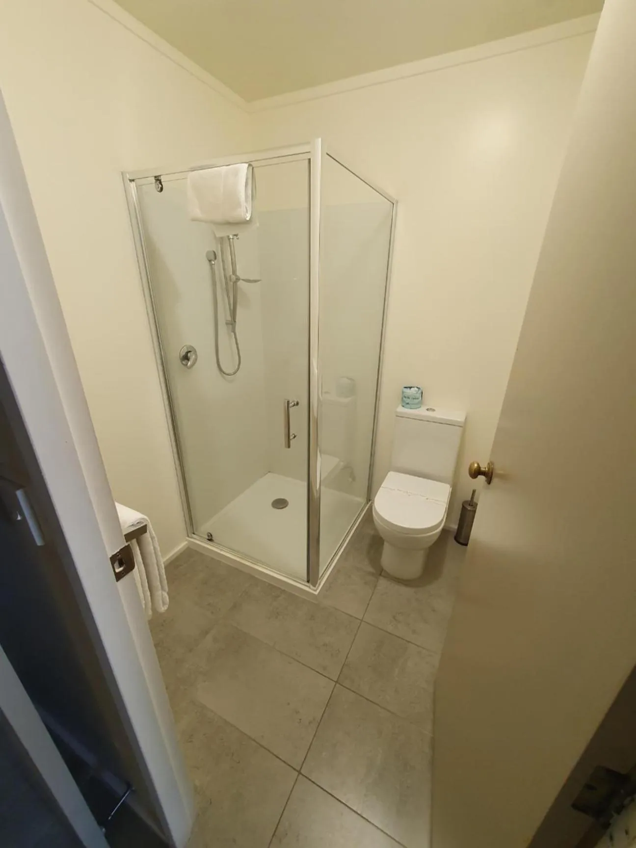 Bathroom in Bounty Motel