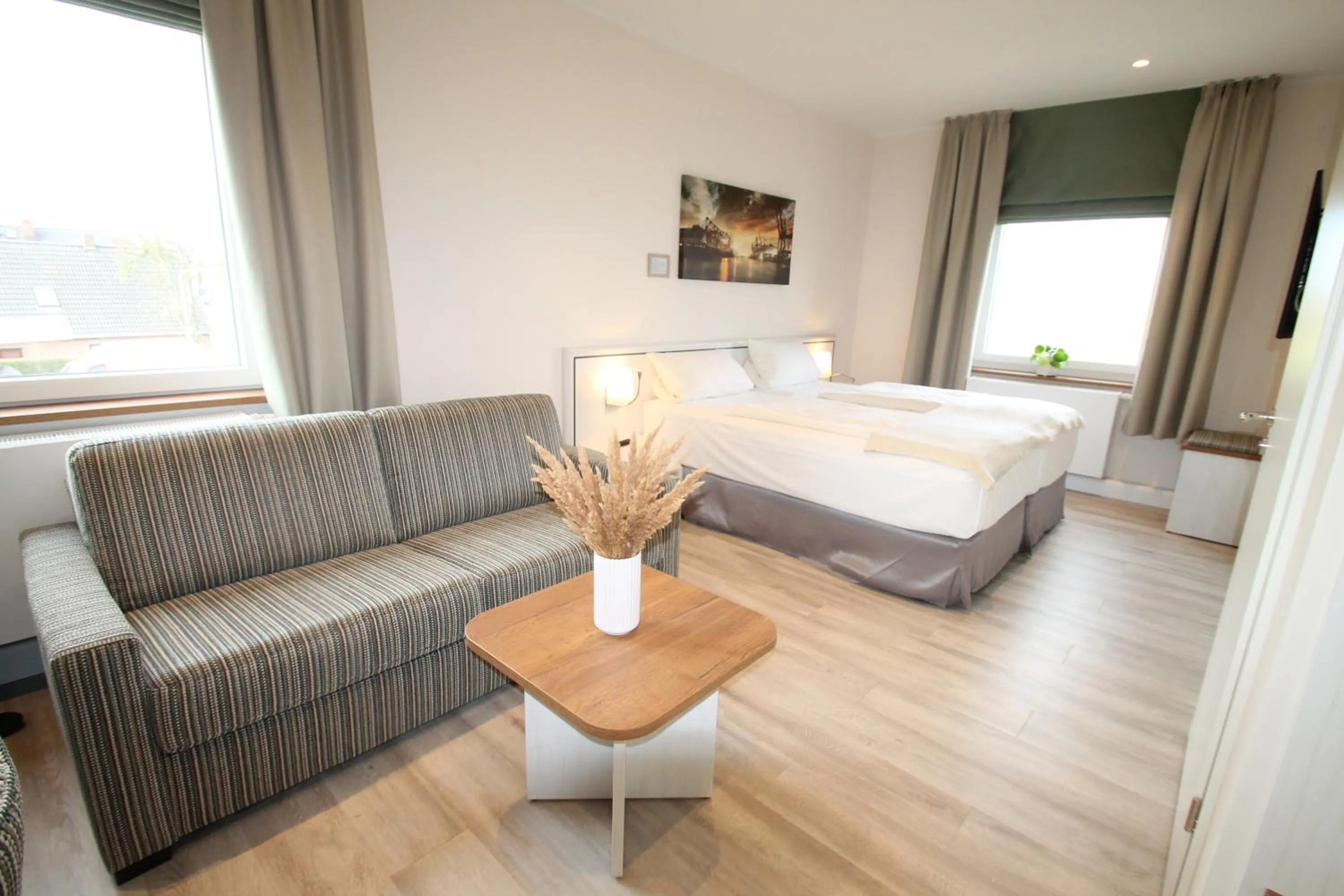 Photo of the whole room, Bed in Bundt's Hotel & Gartenrestaurant