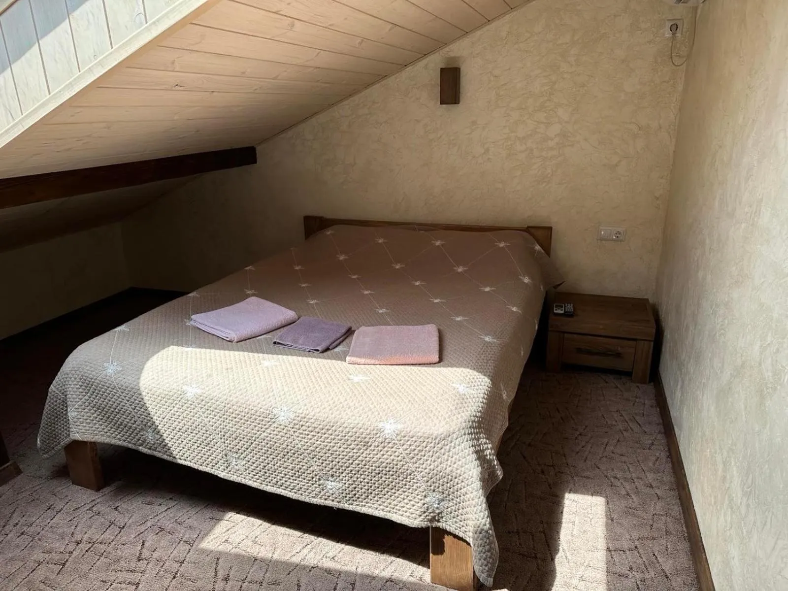 Bed in Mini Hotel on Brovarskaya