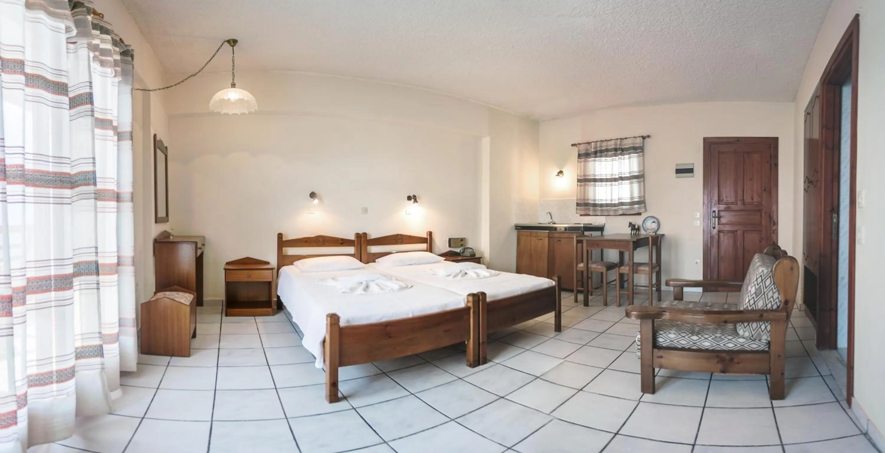 Photo of the whole room in Yiannis Ηotel