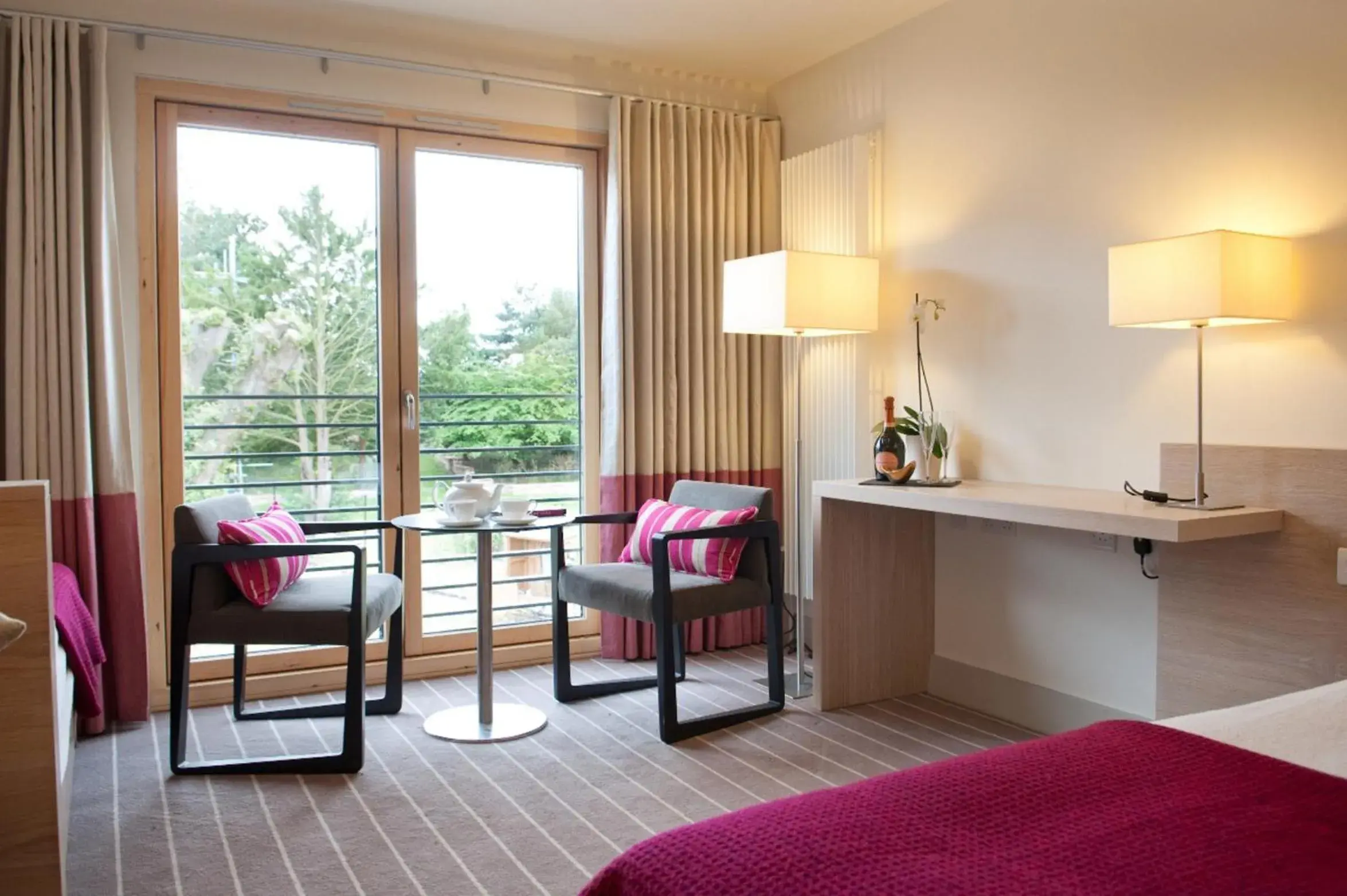 Classic Twin Room in Lifehouse Spa And Hotel Classic Twin Room in Lifehouse Spa And Hotel