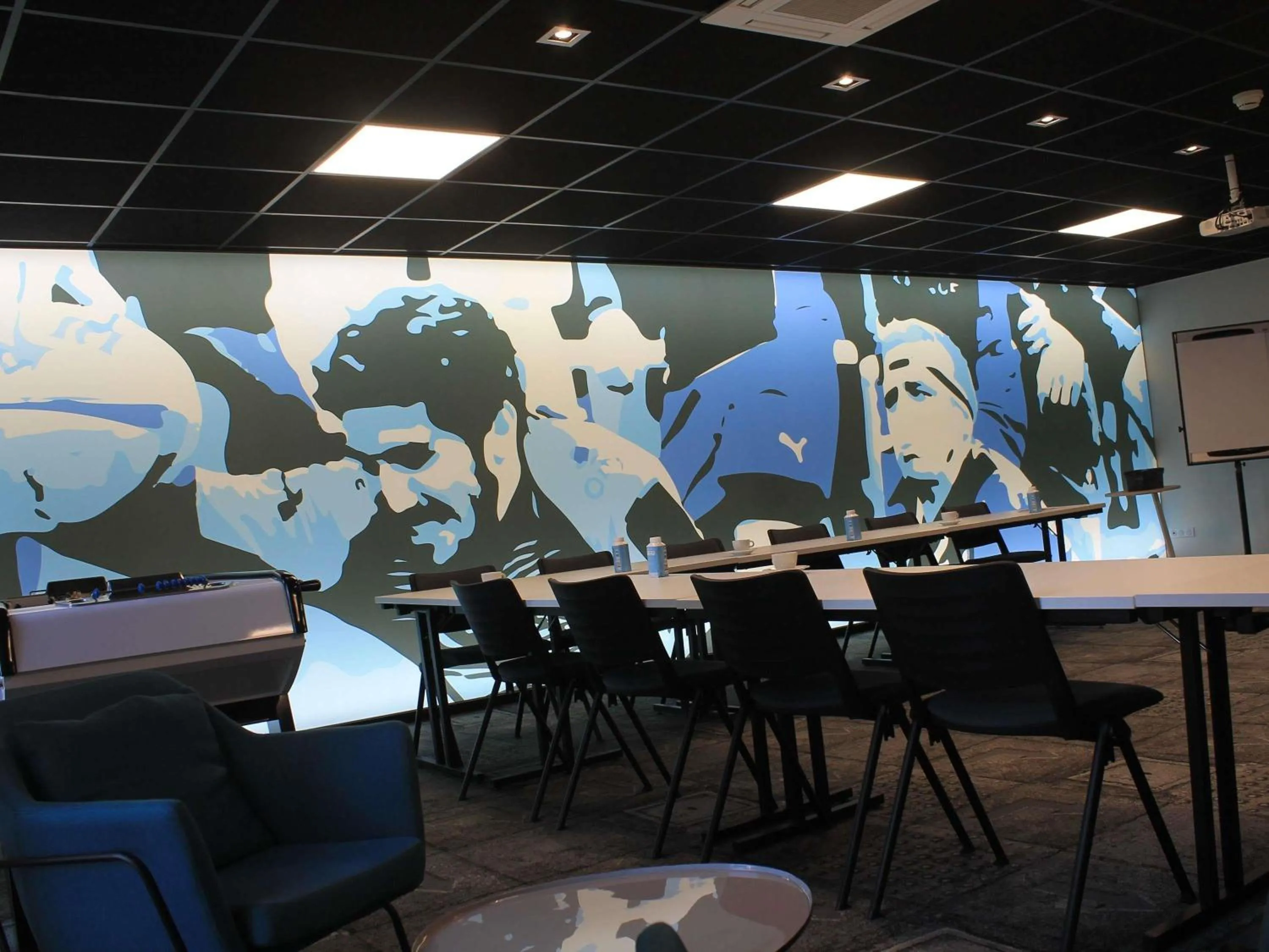 Meeting/conference room in ibis Styles Toulouse Nord Sesquieres