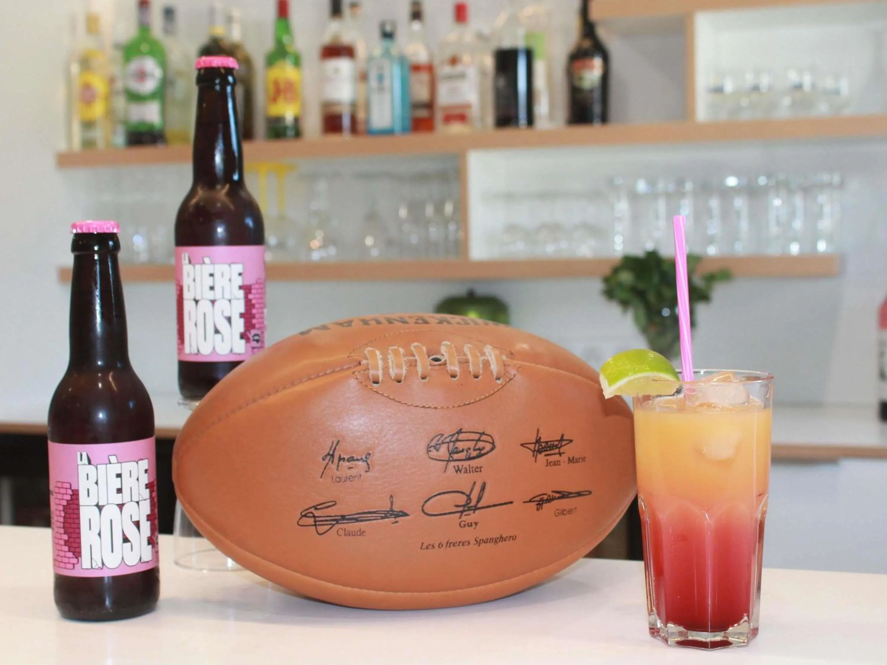 Lounge or bar in ibis Styles Toulouse Nord Sesquieres