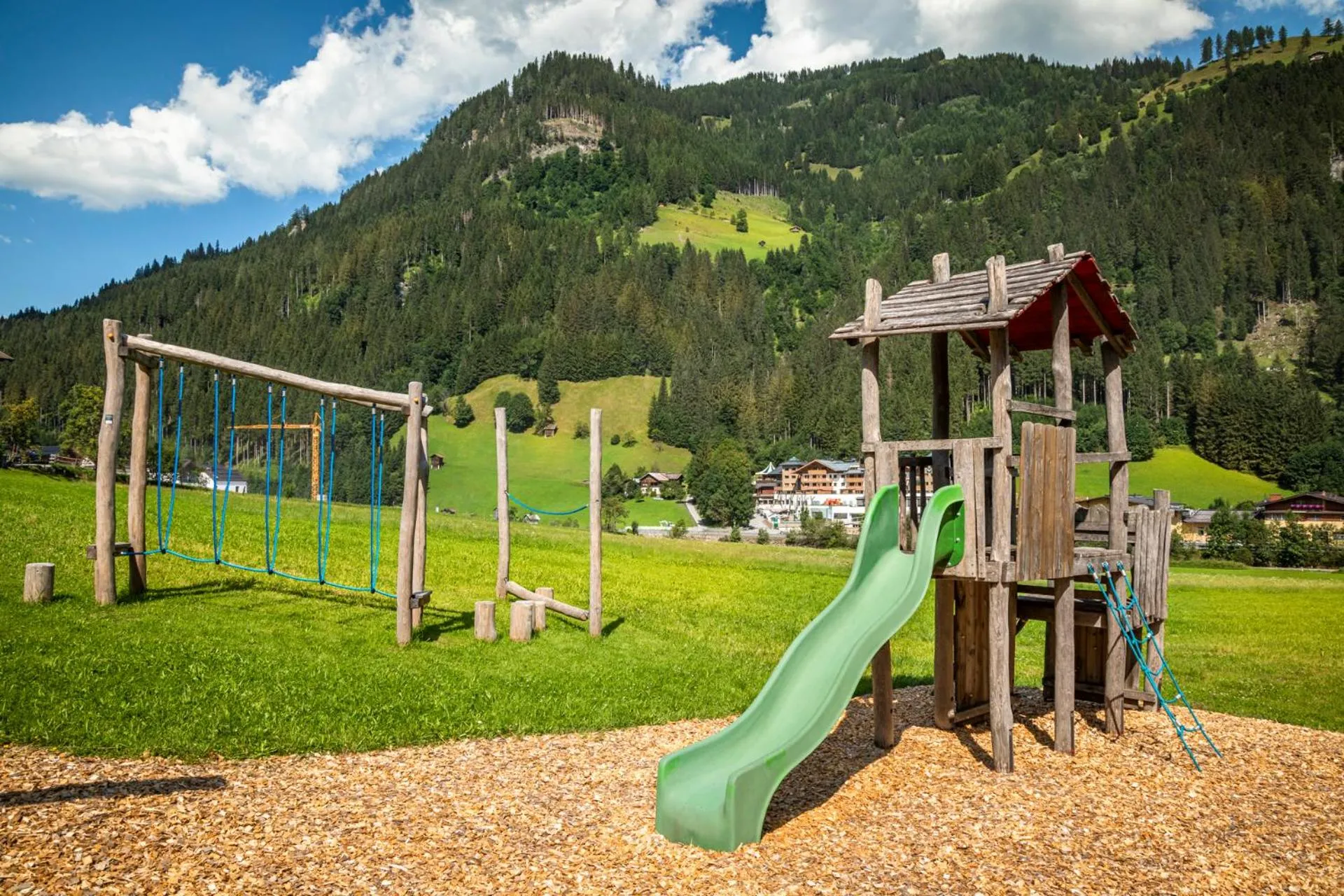 Children play ground in Haarlehenhof