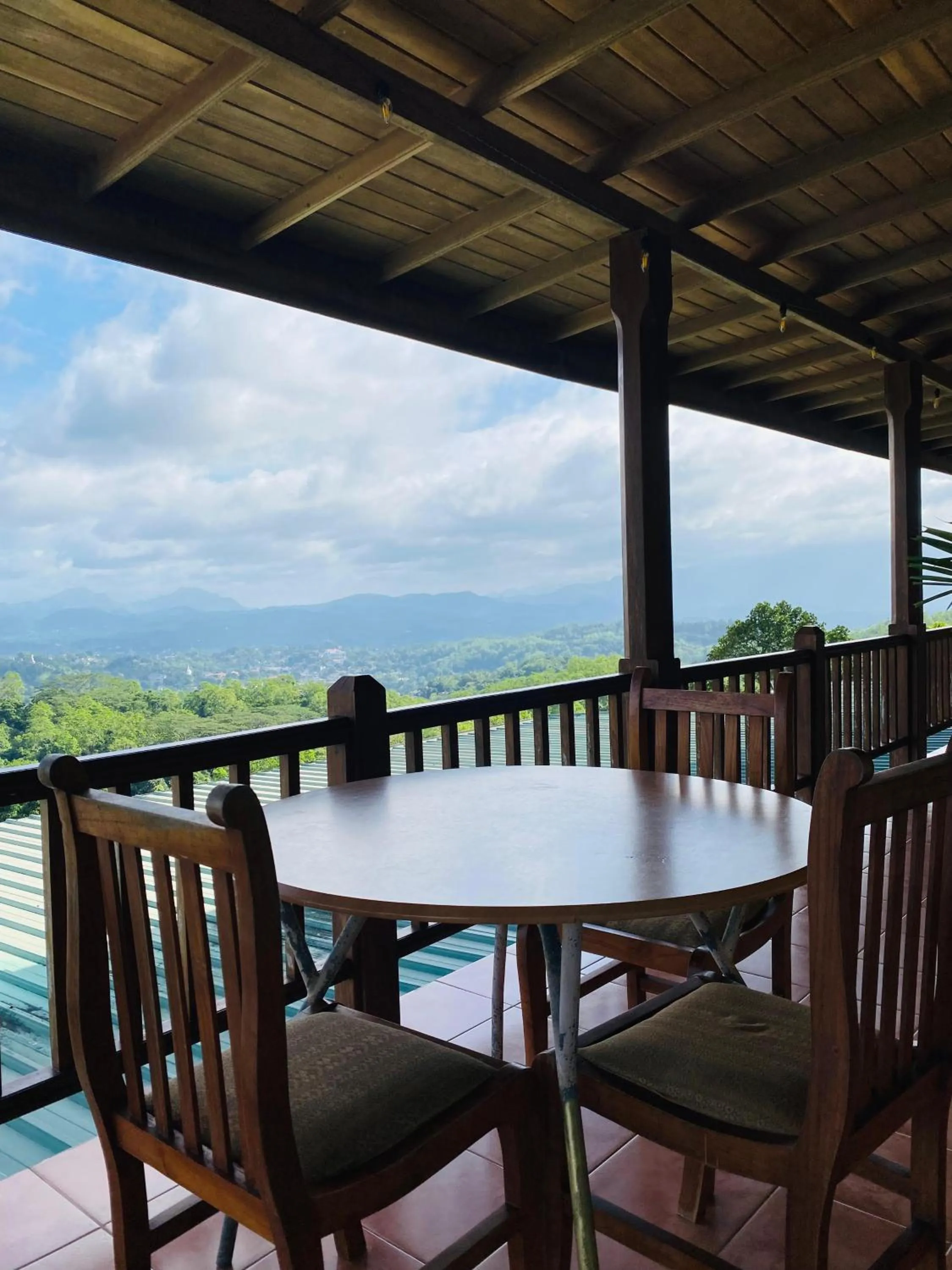 Kandy Highland Unique Hotel