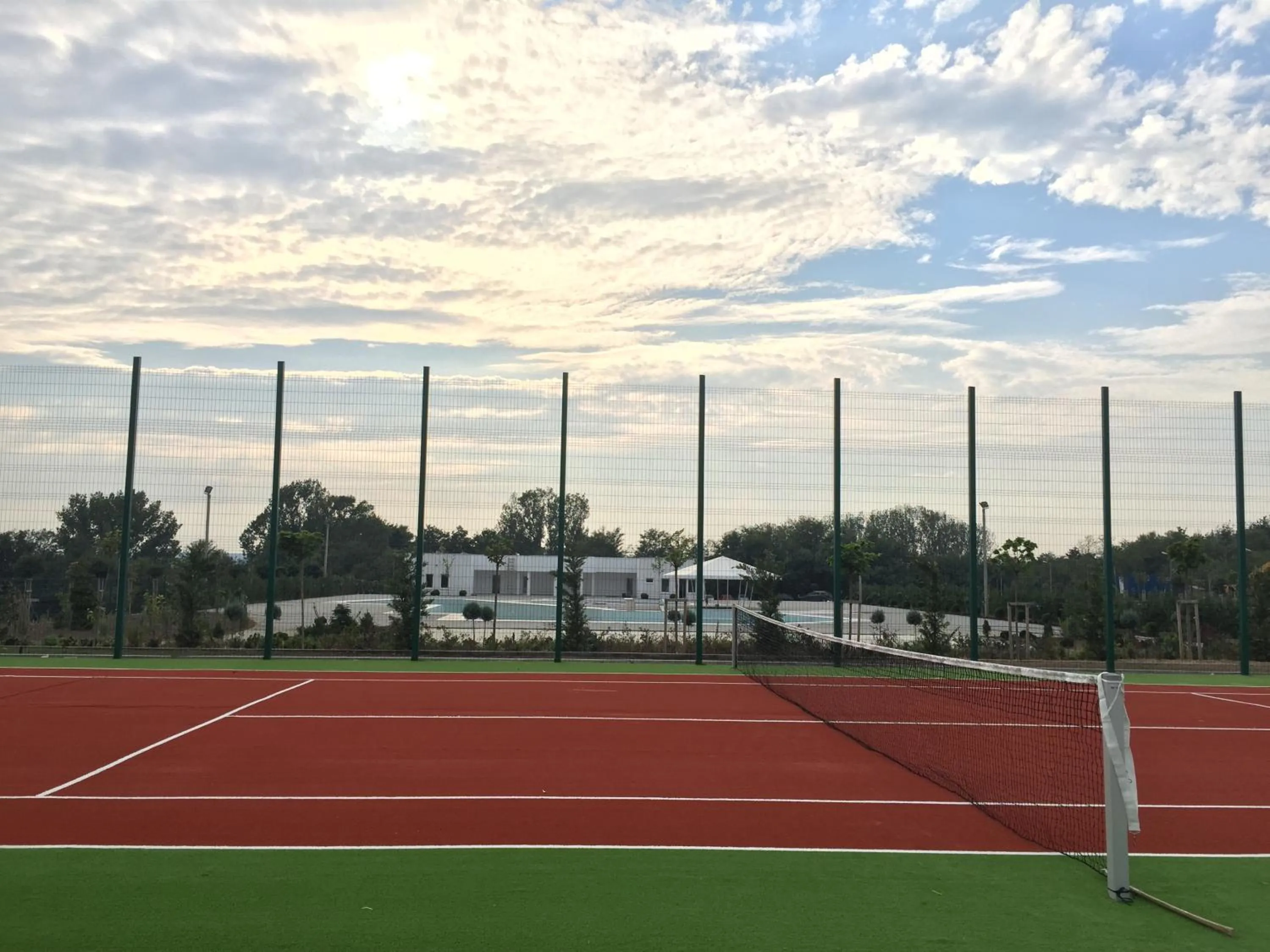 Tennis court in Resort Plaza Lake