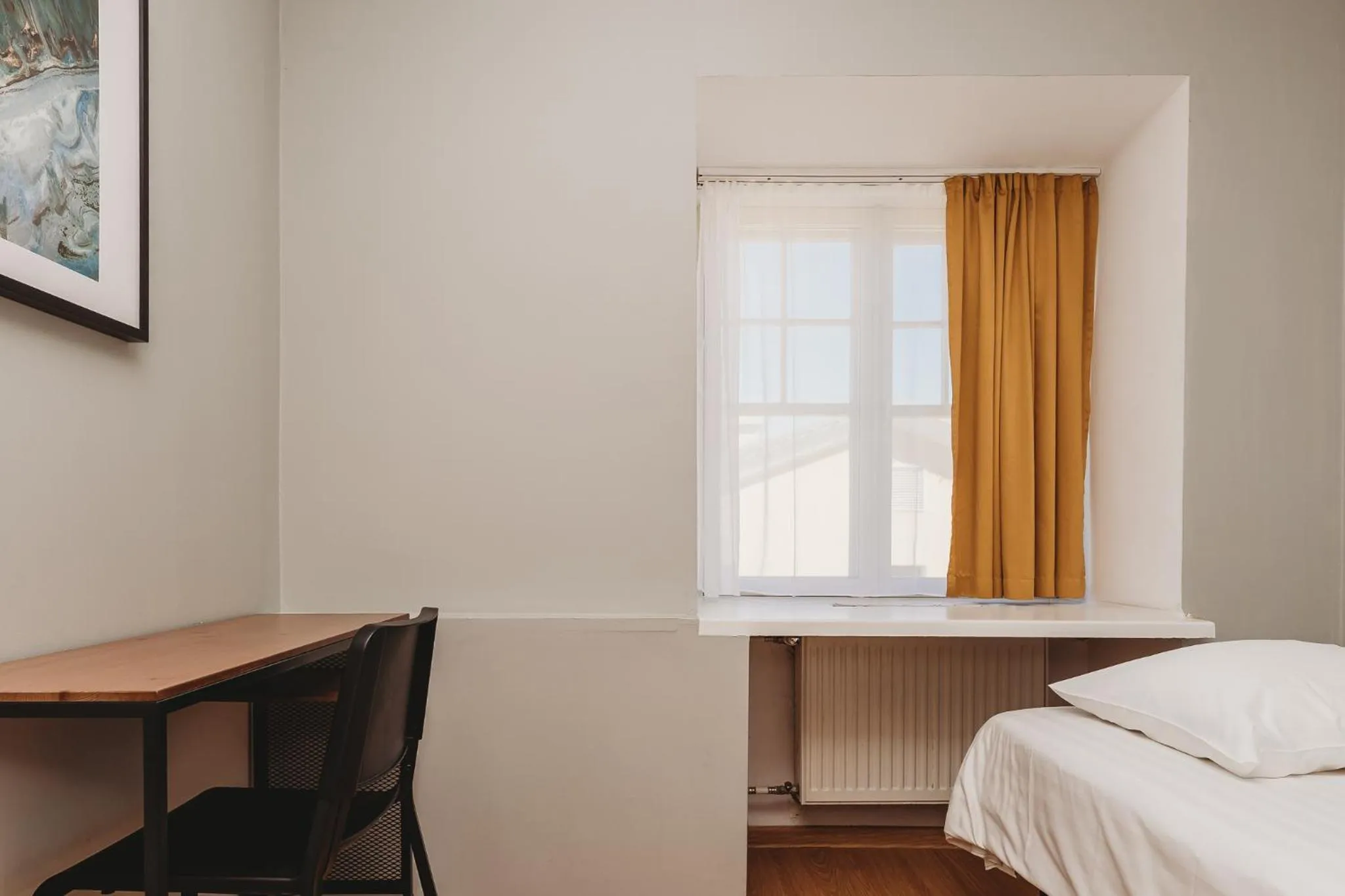 Bedroom, Bed in 16eur - Fat Margaret's