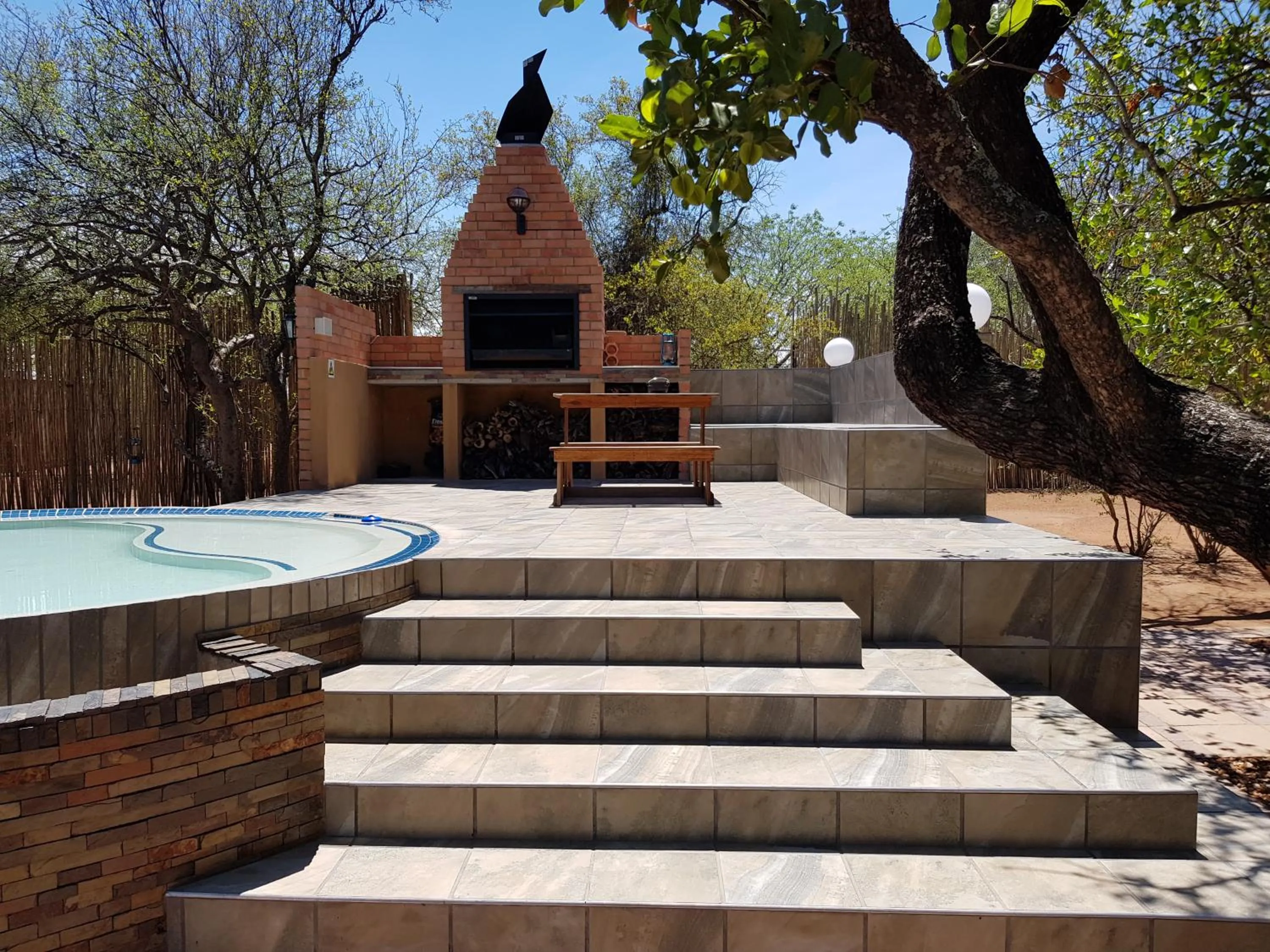 BBQ facilities in Cottage Lenise