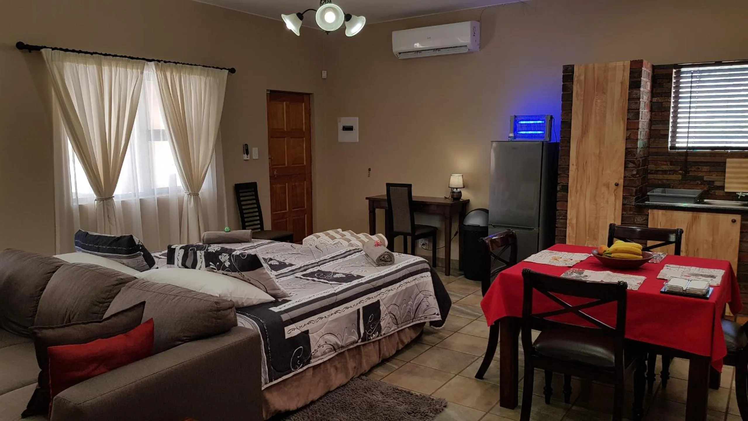 Photo of the whole room, Bed in Cottage Lenise