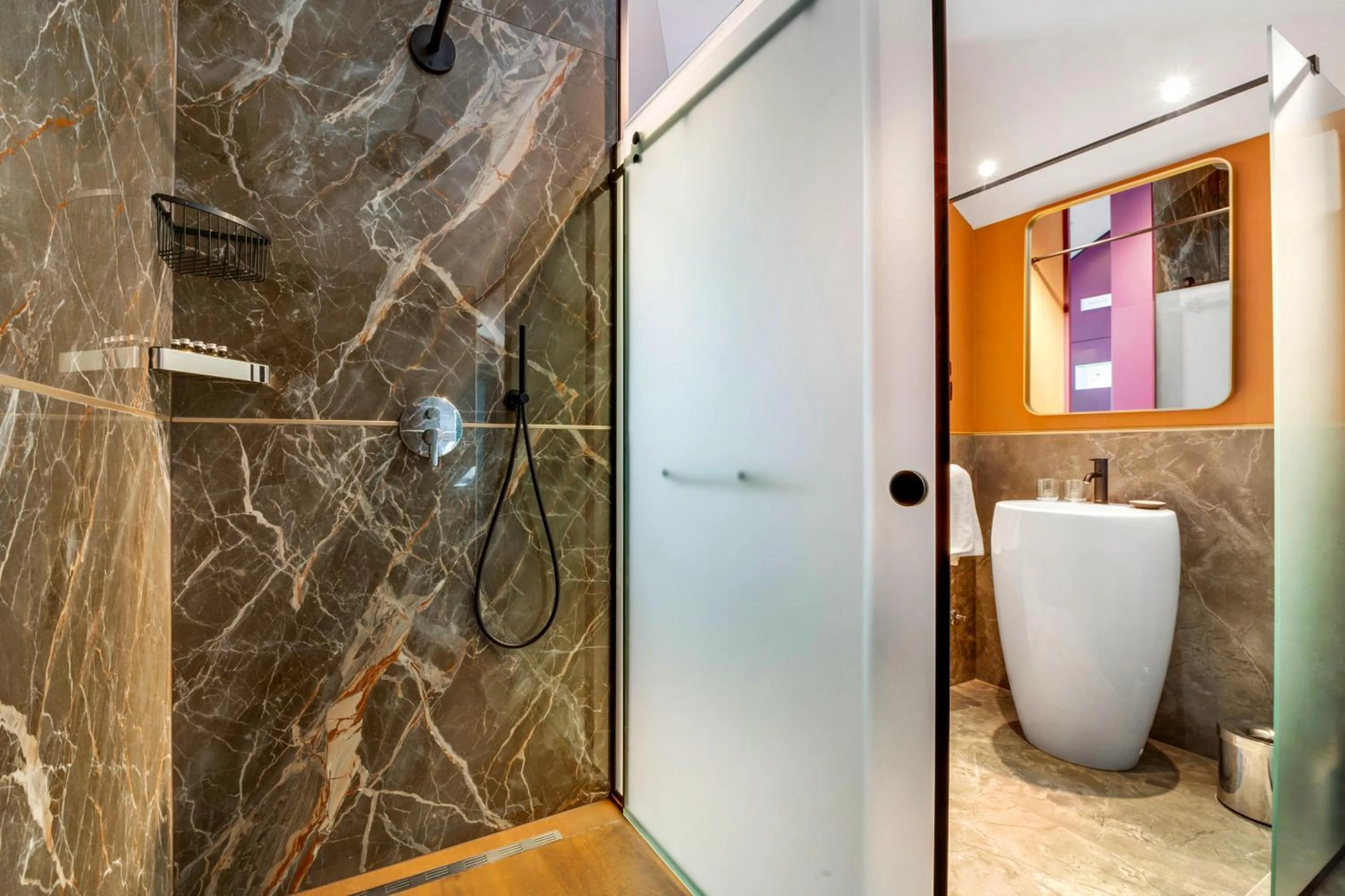 Bathroom in Villa Orabelle