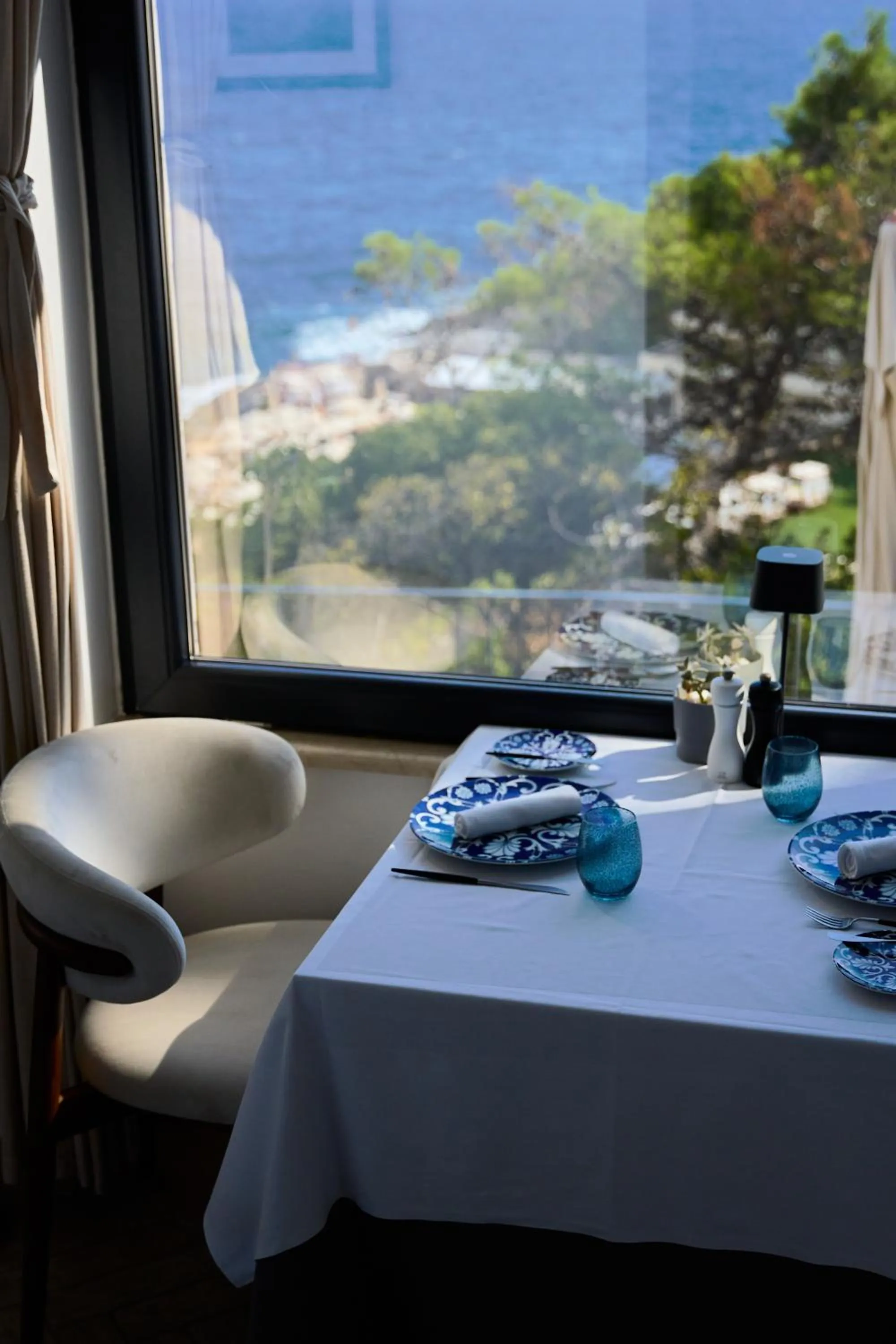 Restaurant/places to eat in Villa Orabelle