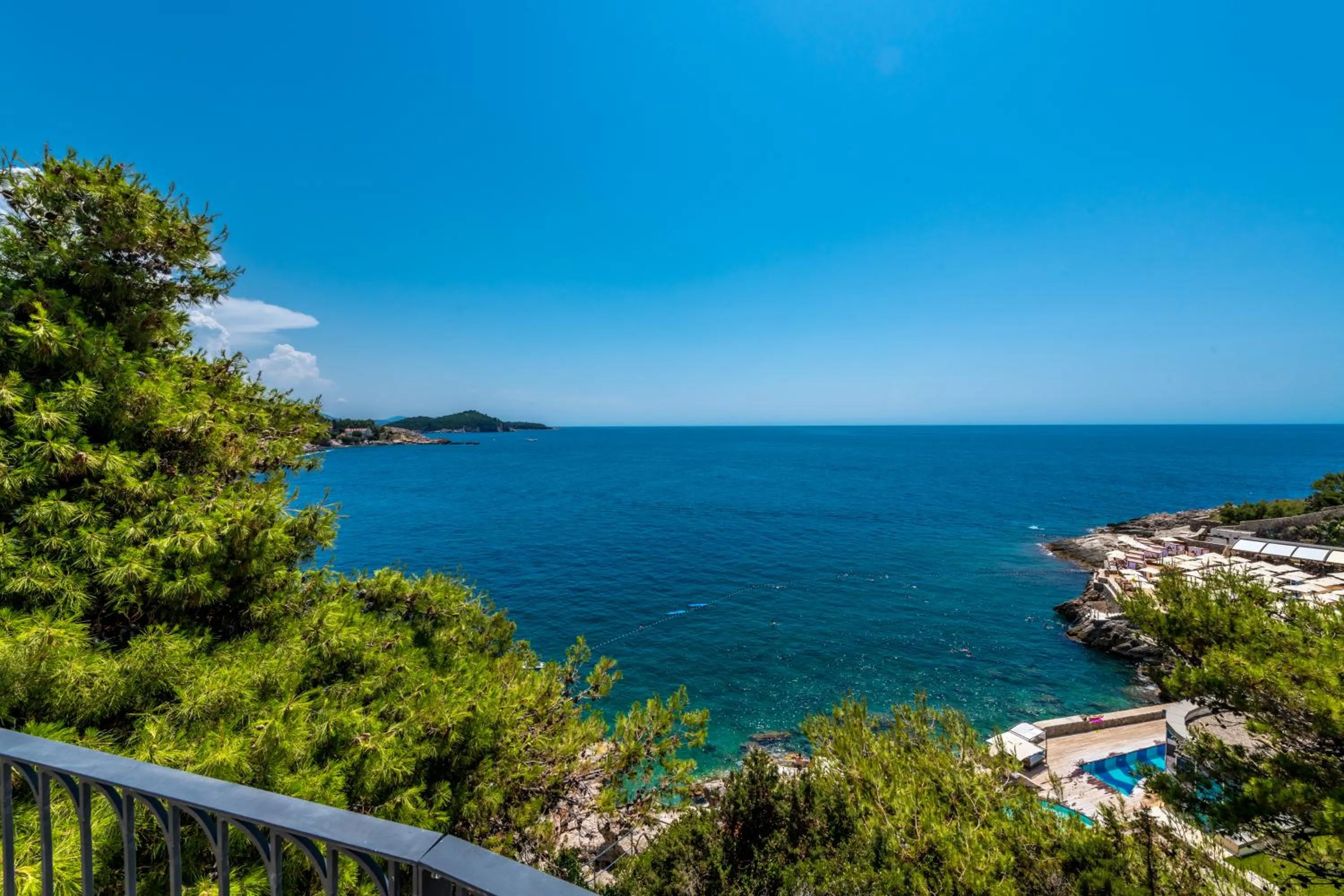 Natural landscape in Villa Orabelle