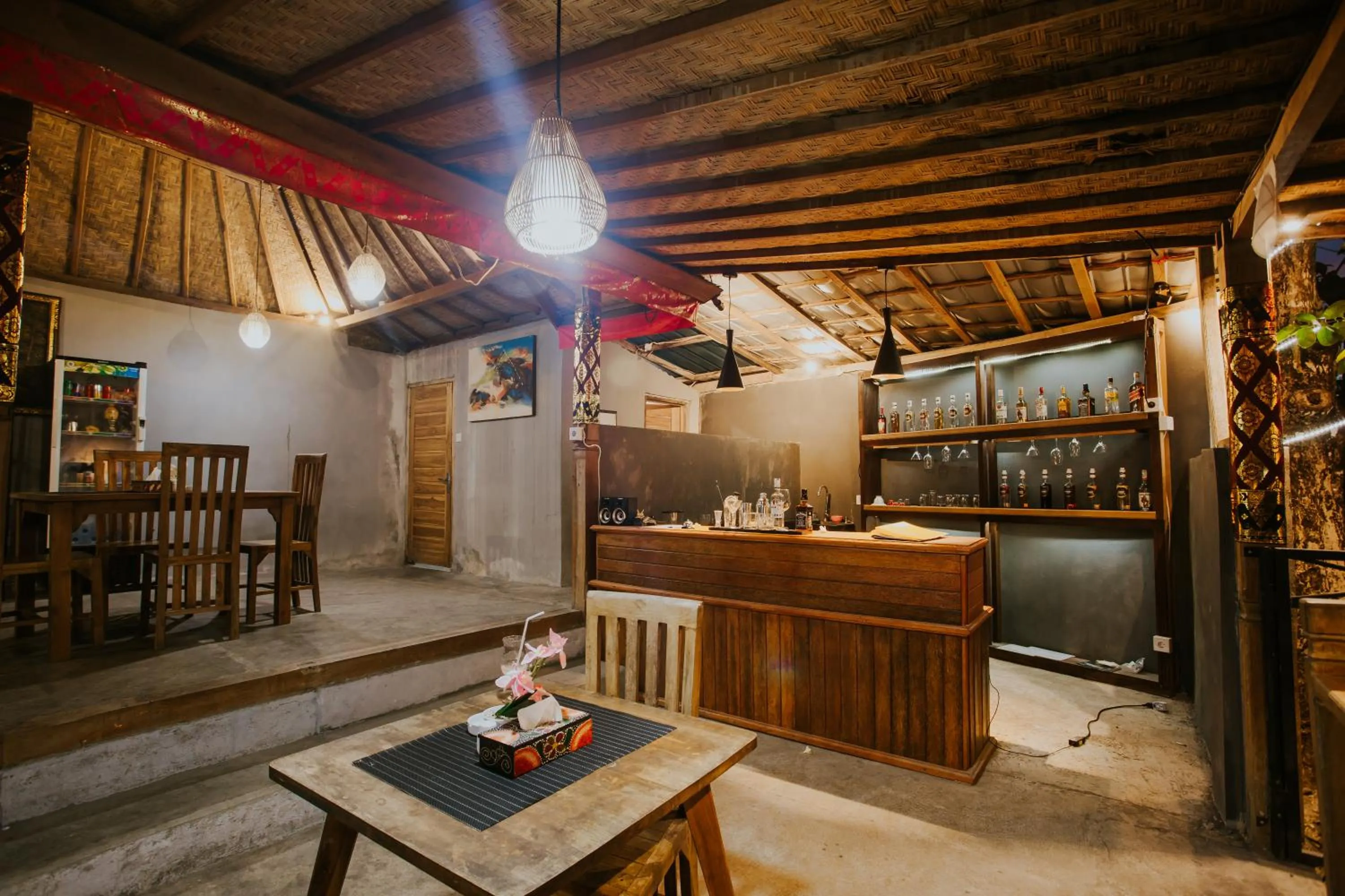 Restaurant/places to eat in Jona Bungalow