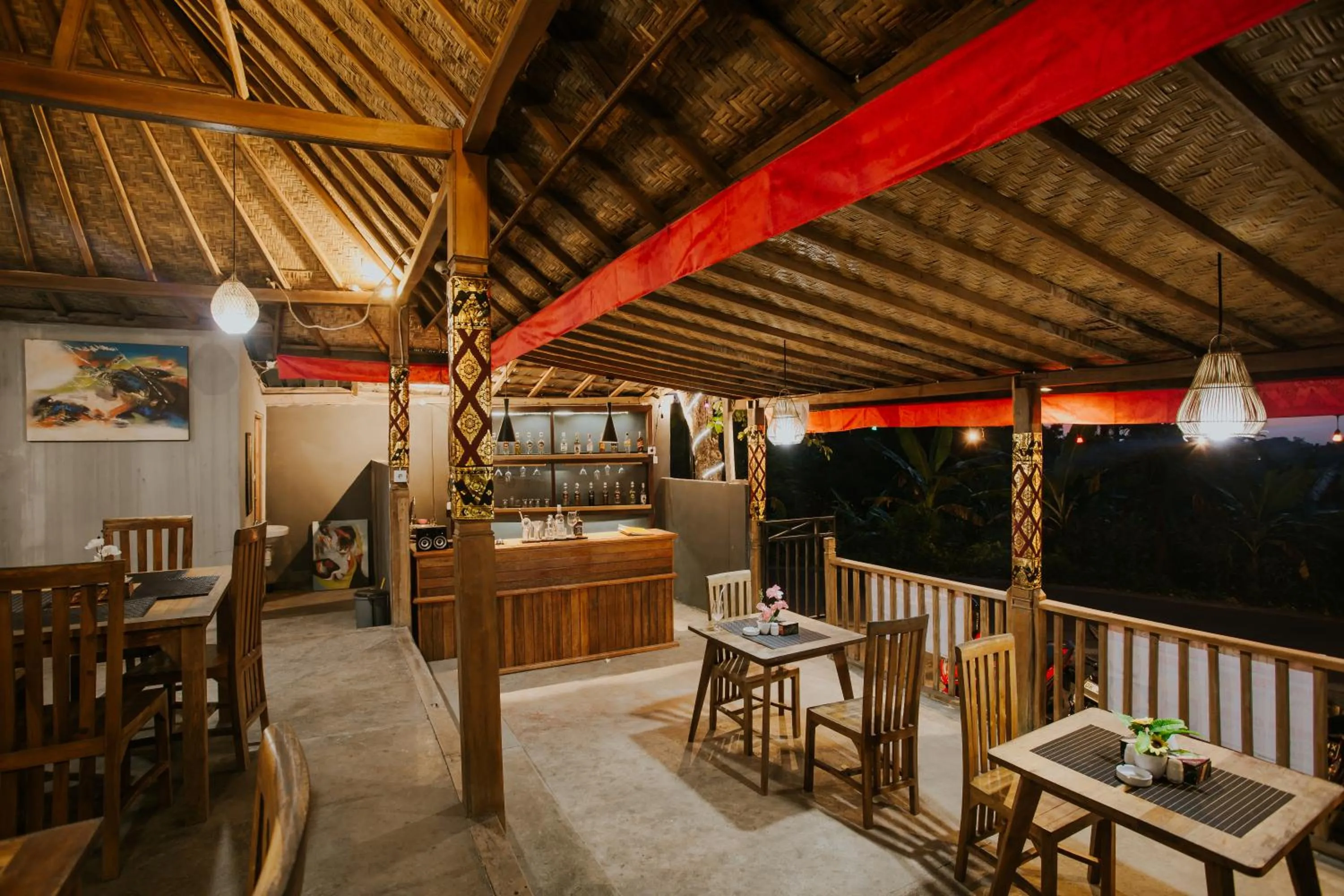 Restaurant/places to eat in Jona Bungalow