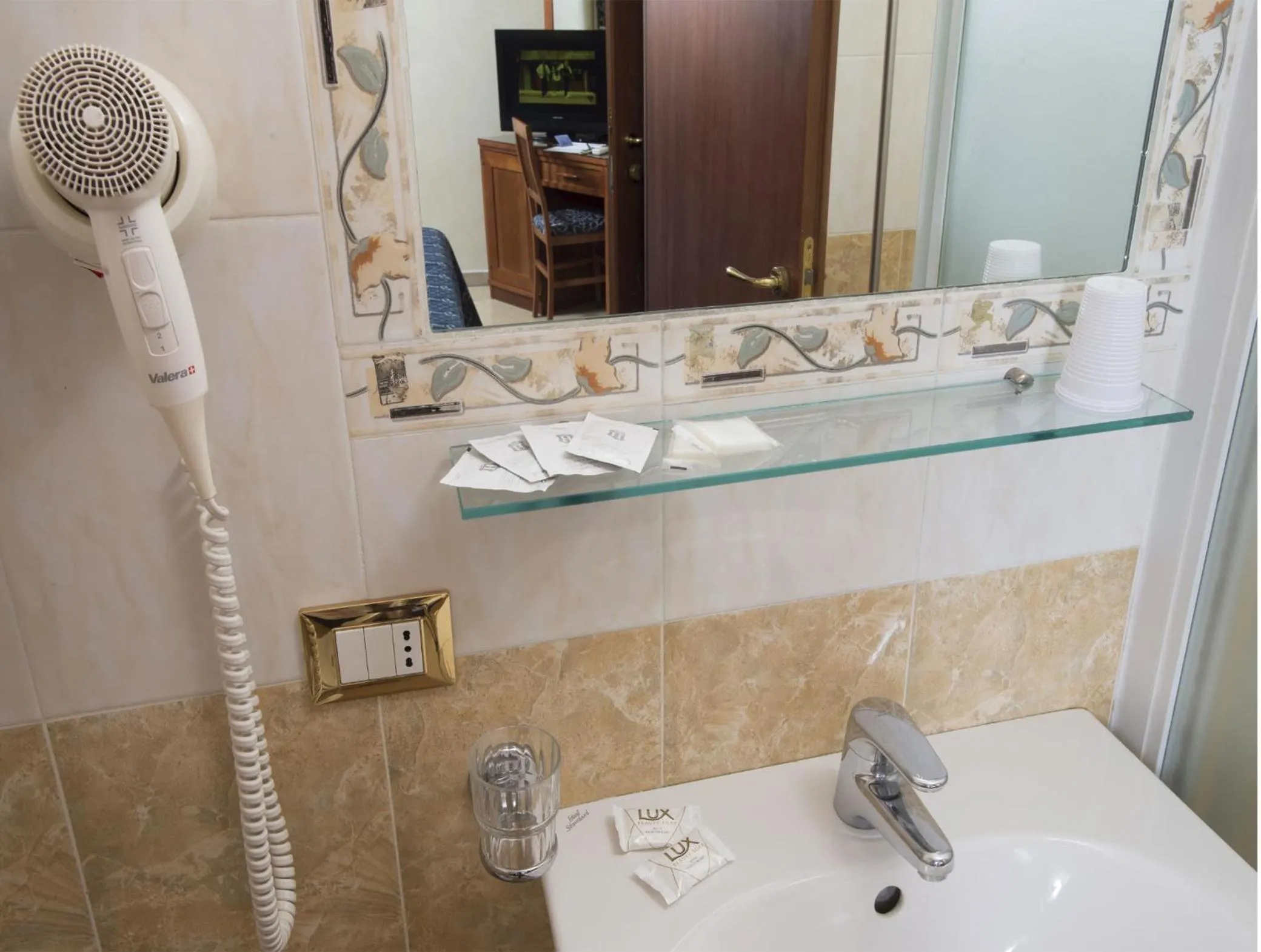 Bathroom in Adorasuite B&B