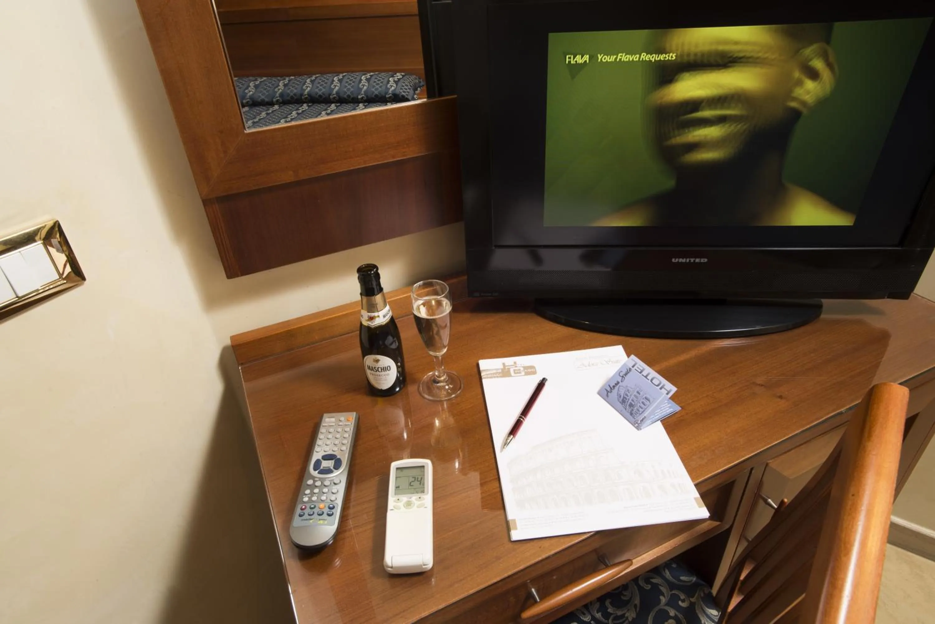 TV and multimedia in Adorasuite B&B