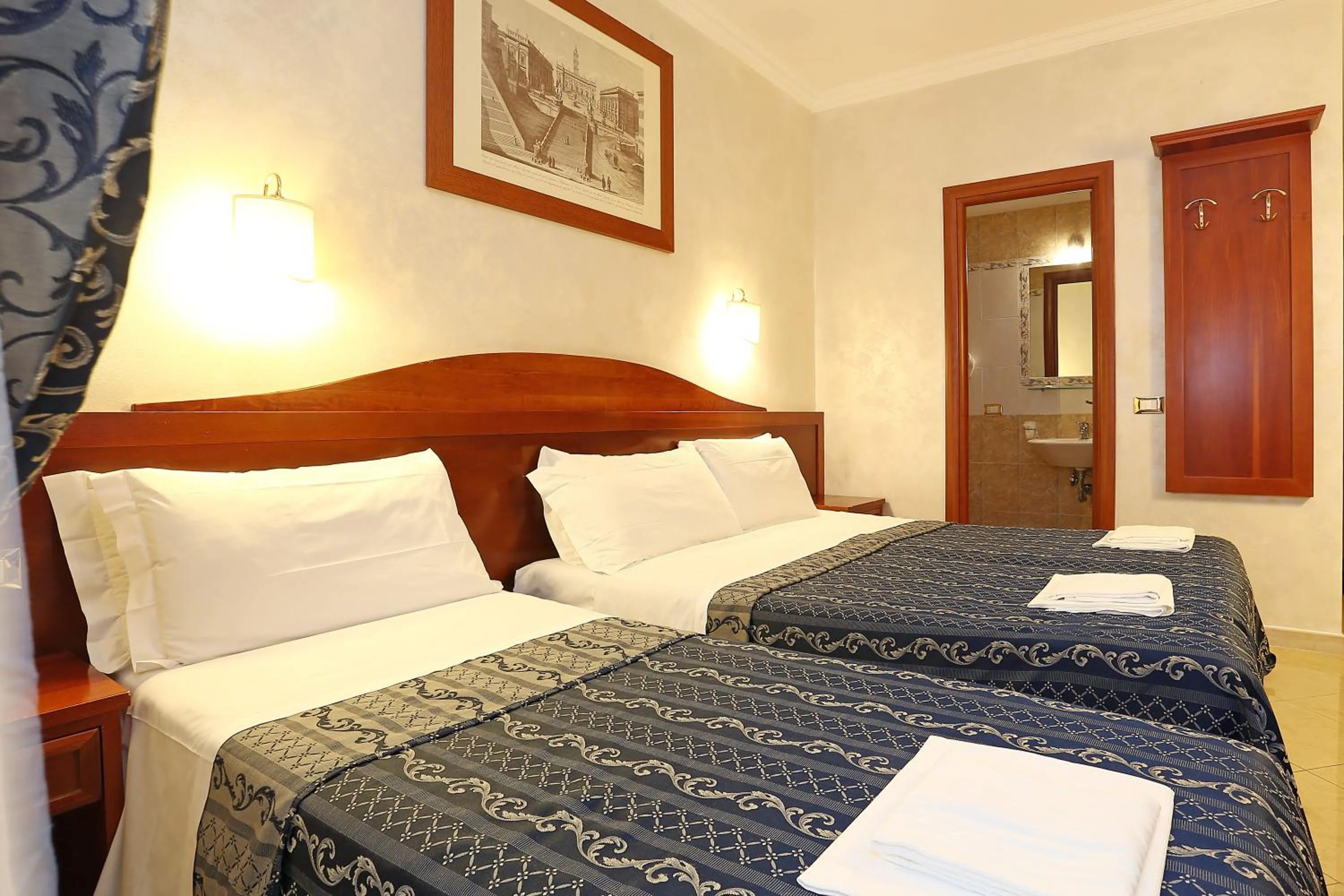 Photo of the whole room, Bed in Adorasuite B&B