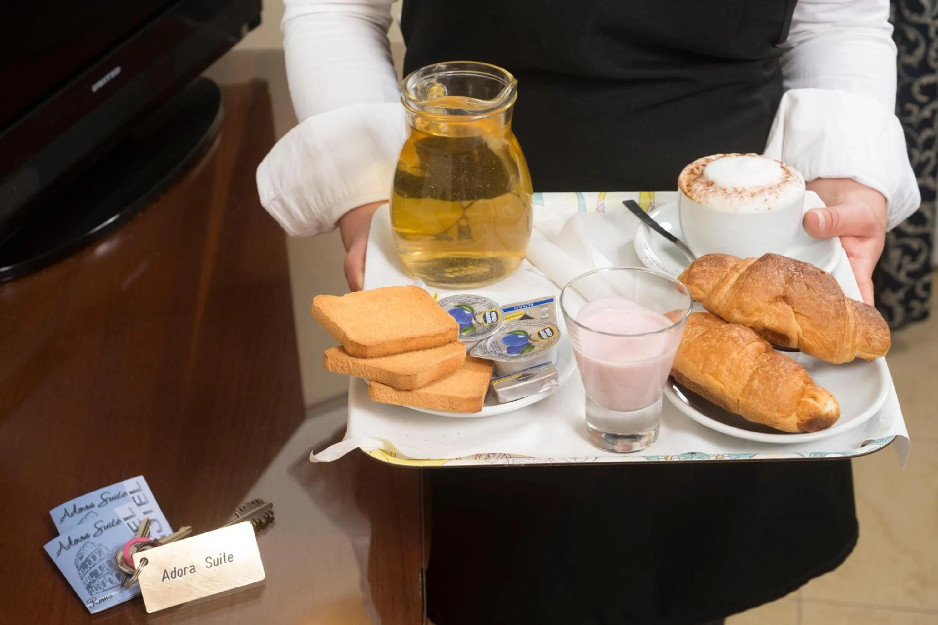 Breakfast in Adorasuite B&B