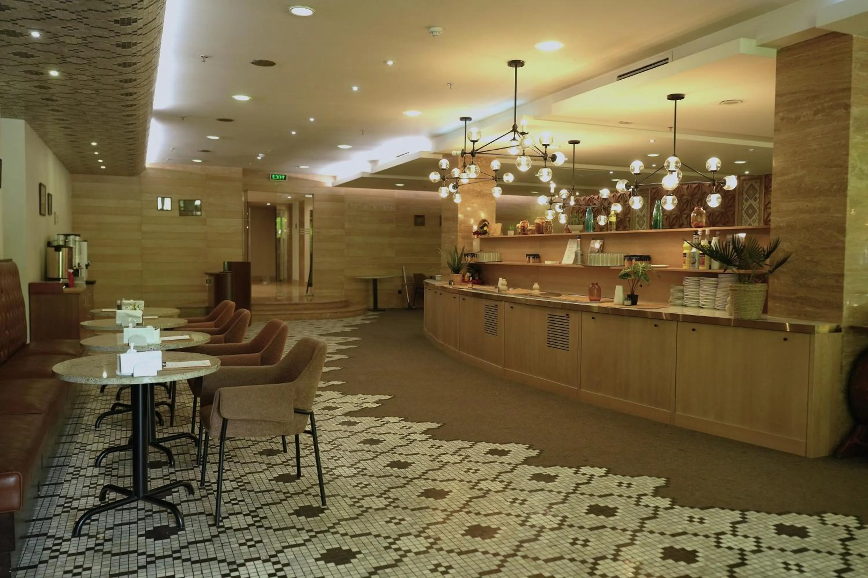 Restaurant/places to eat in Radisson BLU Hotel Yerevan