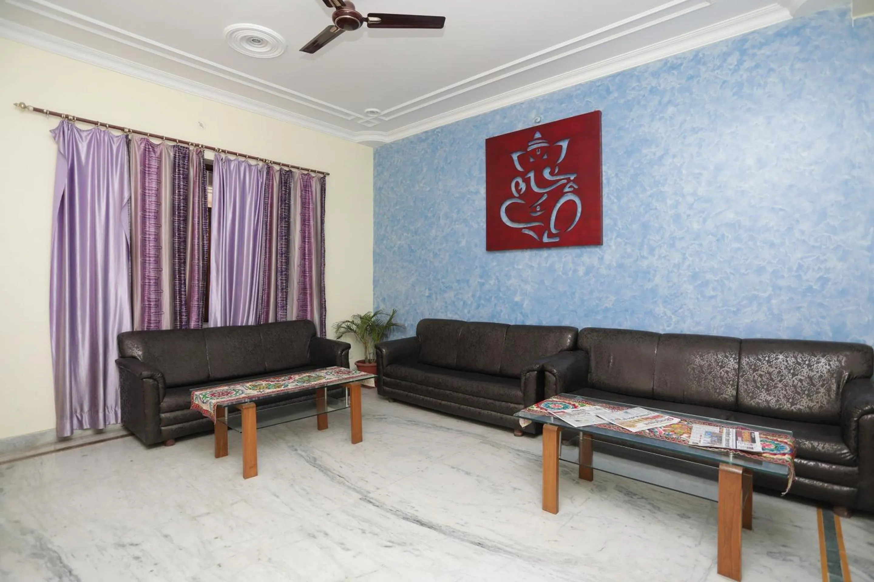 Lobby or reception in Hotel O Shikhar Paradise