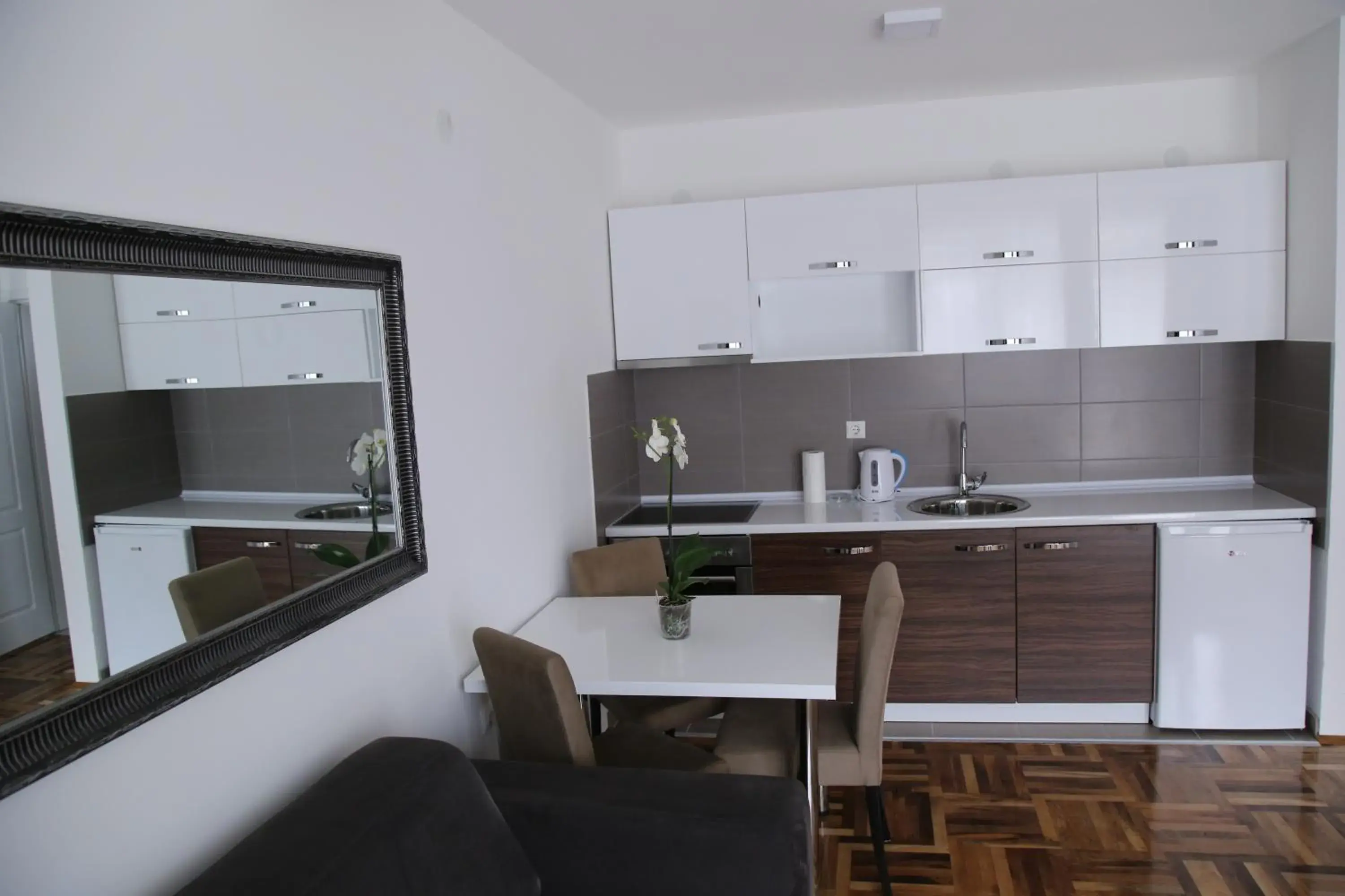 One-Bedroom Apartment - single occupancy in SAPA Studios & Apartments One-Bedroom Apartment - single occupancy in SAPA Studios & Apartments