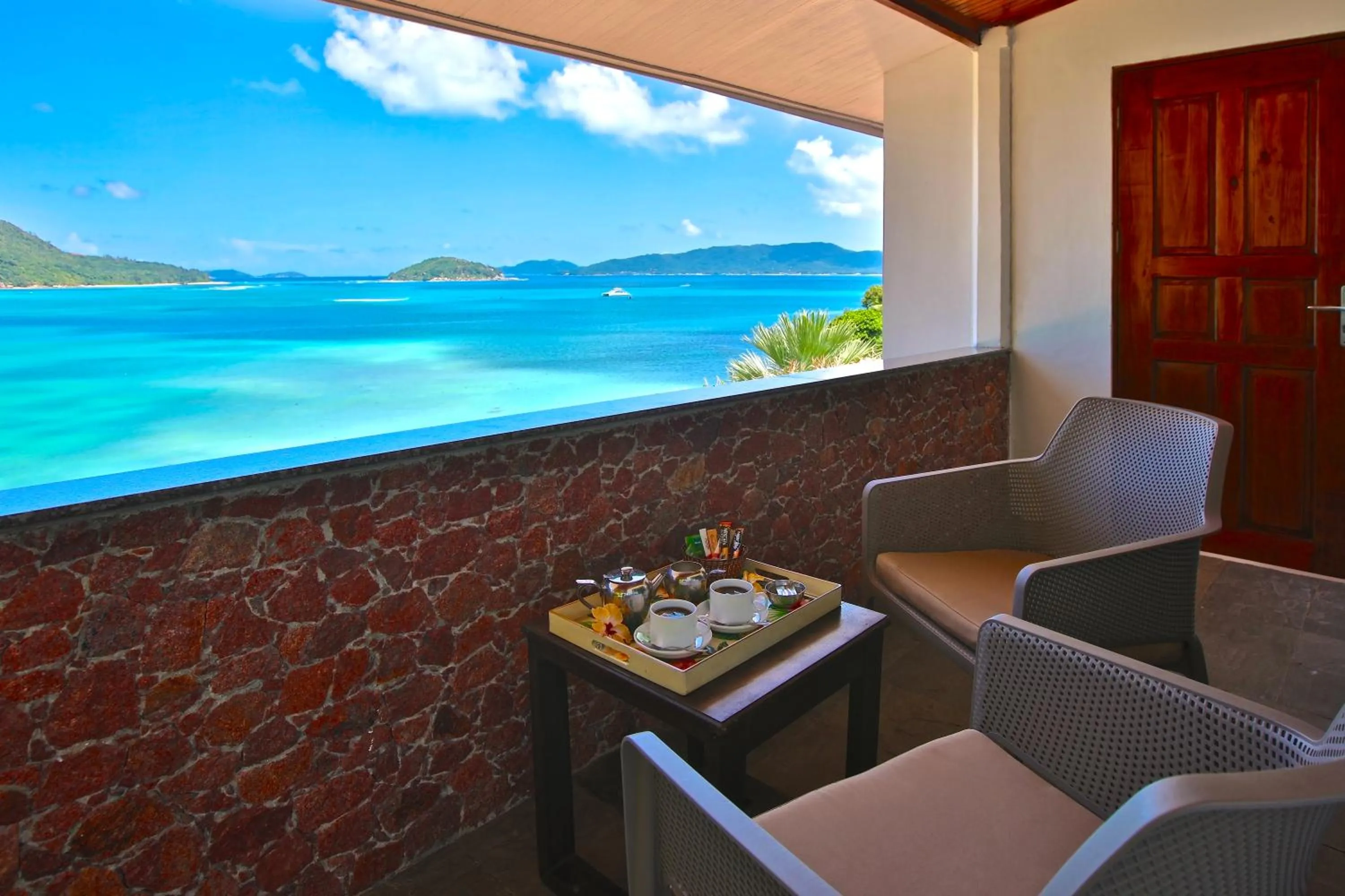 Double Room with Balcony and Sea View in Colibri Hotel