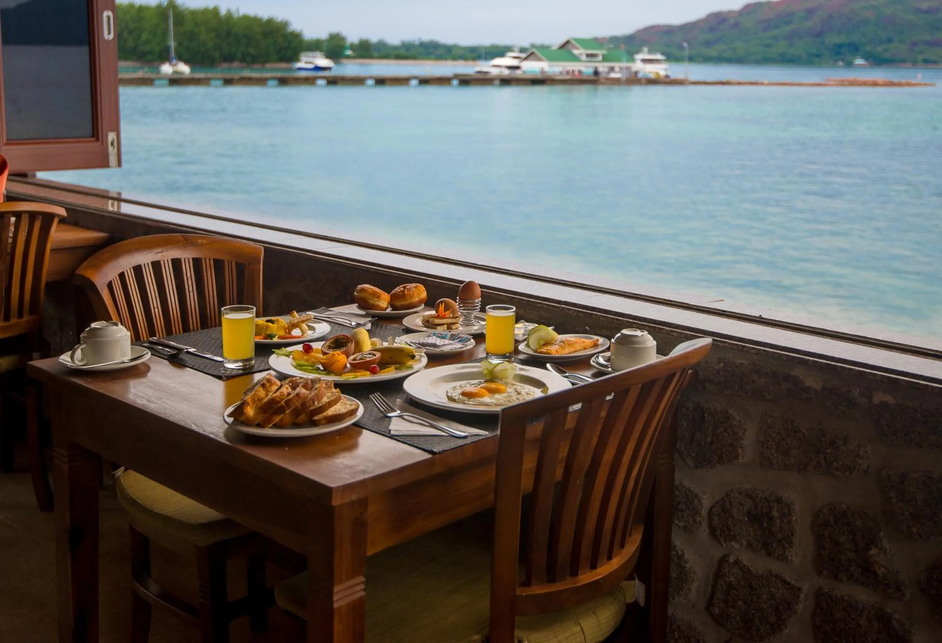 Restaurant/places to eat in Colibri Hotel