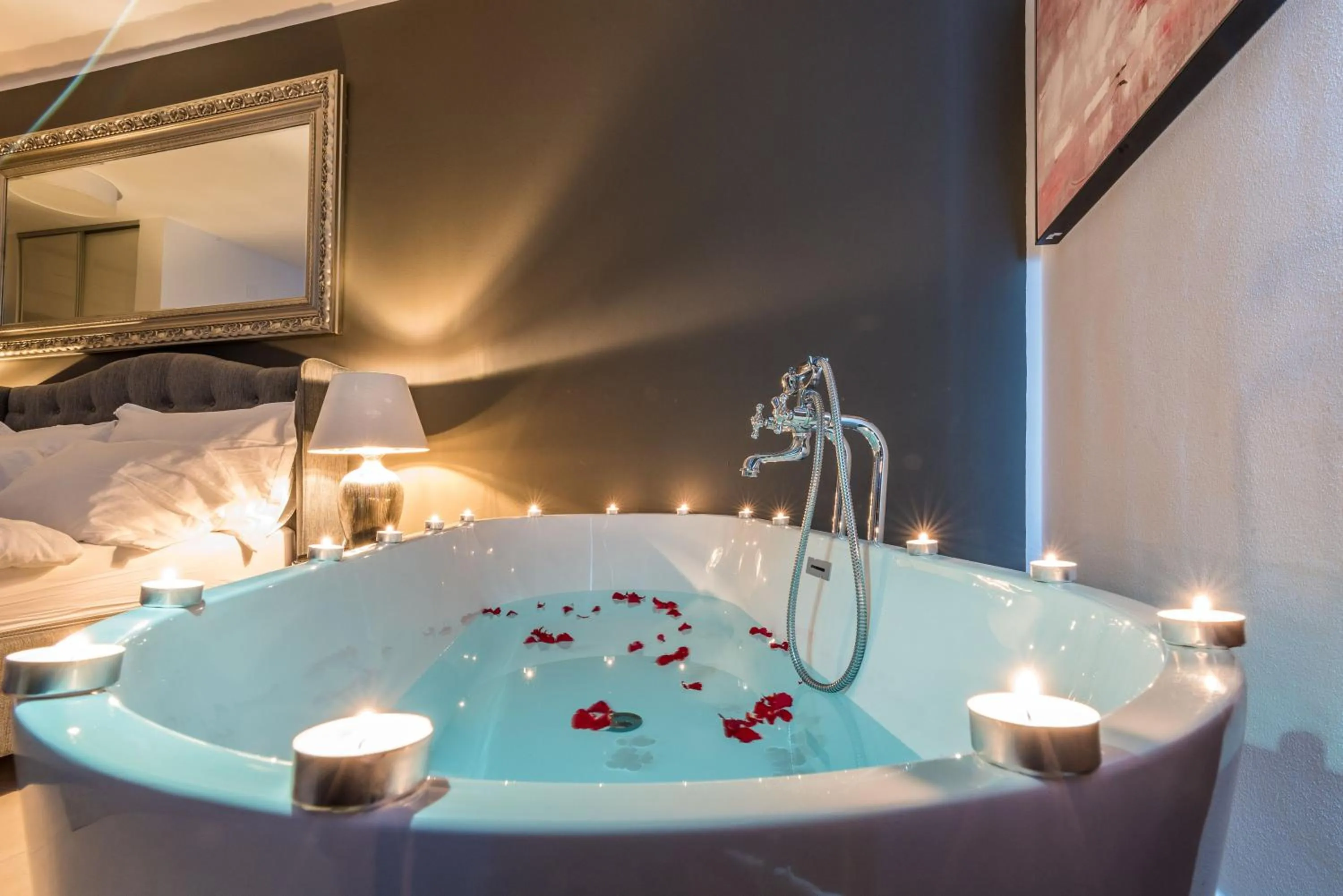 Bath, Bed in Plitvice Falls Cottage