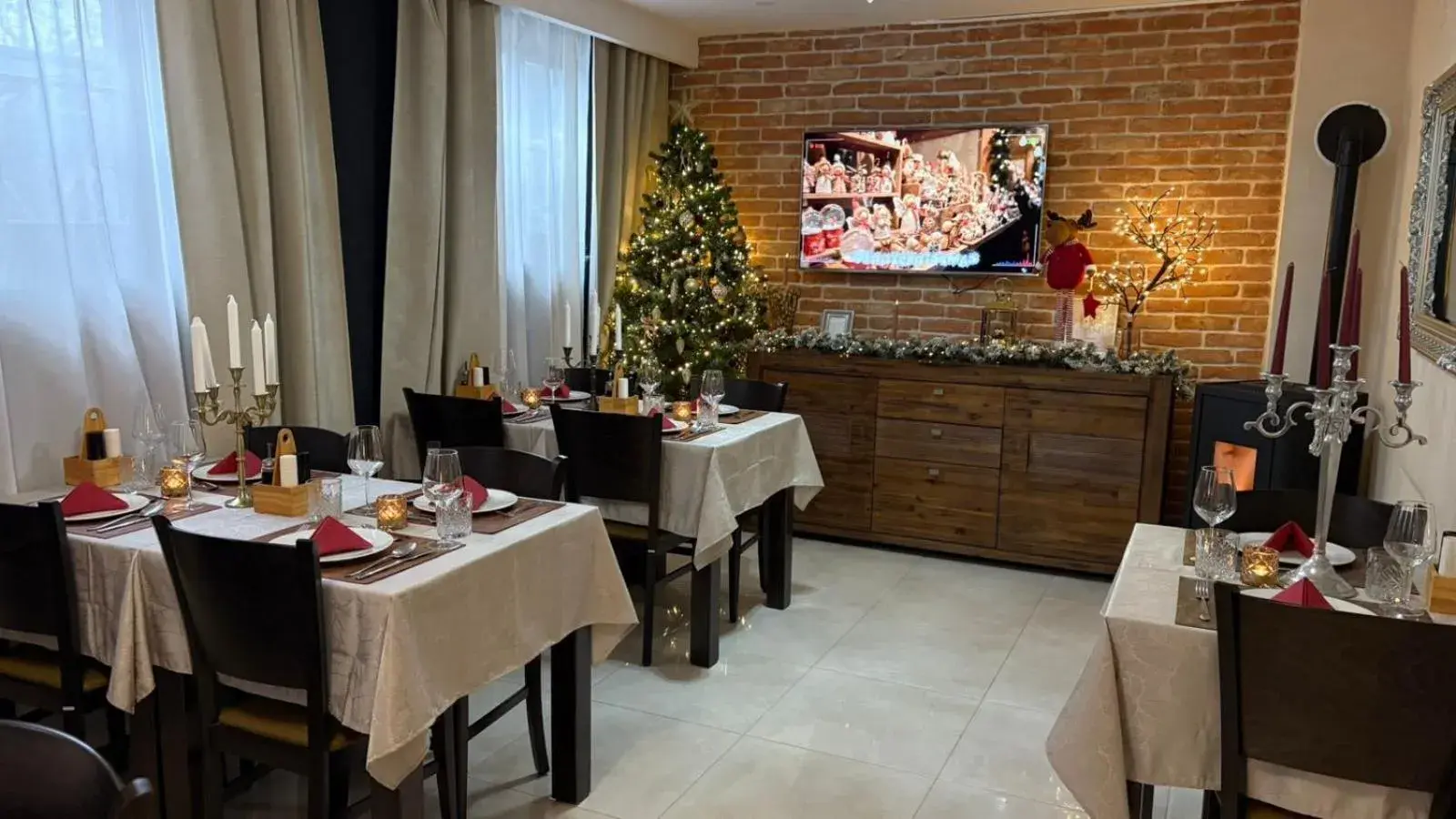 Deluxe King Room in Plitvice Falls Cottage - Luxury rooms & Dinner Deluxe King Room in Plitvice Falls Cottage - Luxury rooms & Dinner