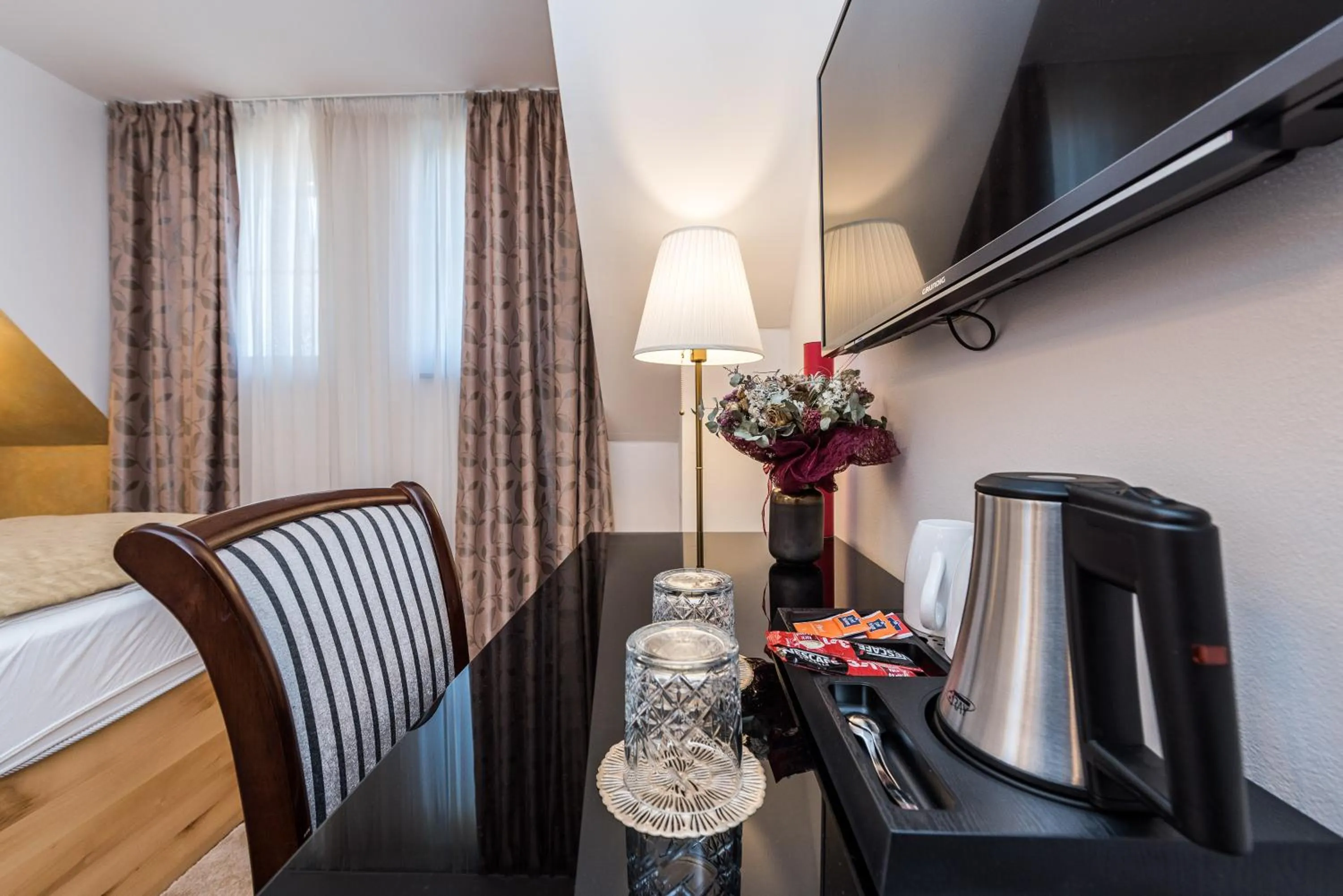 TV and multimedia, Bed in Plitvice Falls Cottage