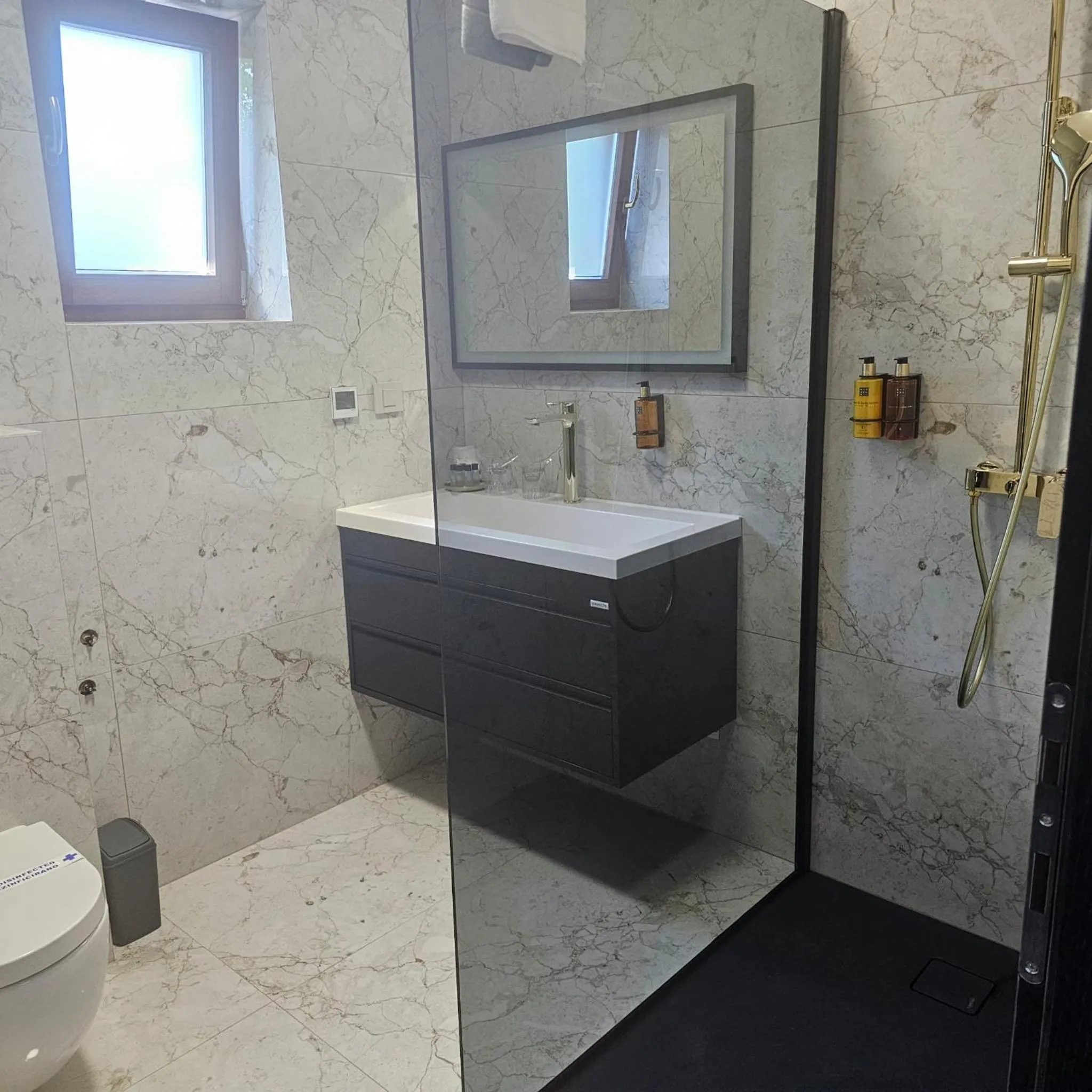 Toilet in Plitvice Falls Cottage