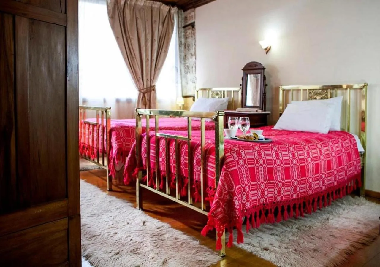 Standard Twin Room in Hagiati Guesthouse - Edessa Cozy Mountain Retreat