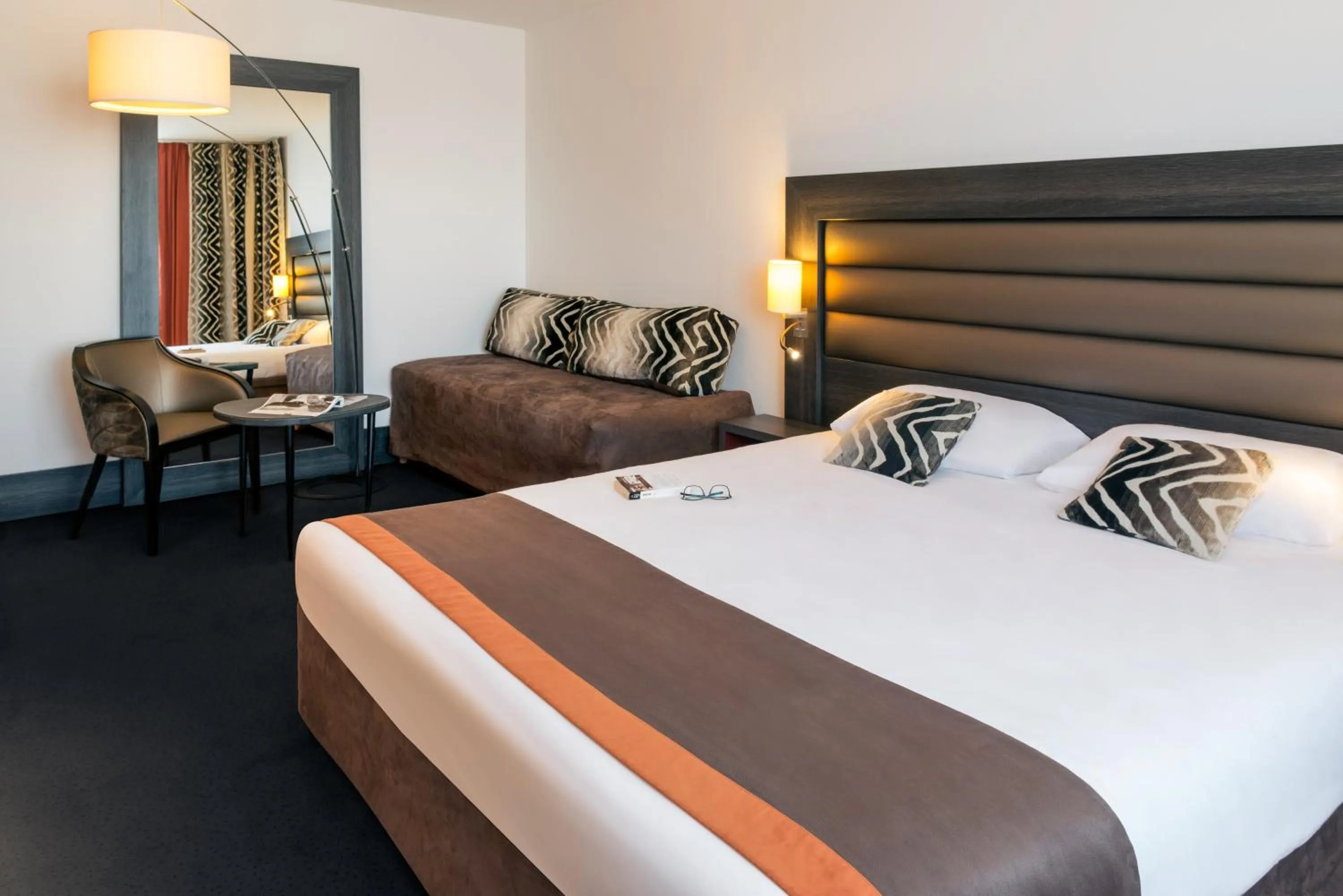 Family, Bed in Mercure Lyon Centre - Gare Part Dieu