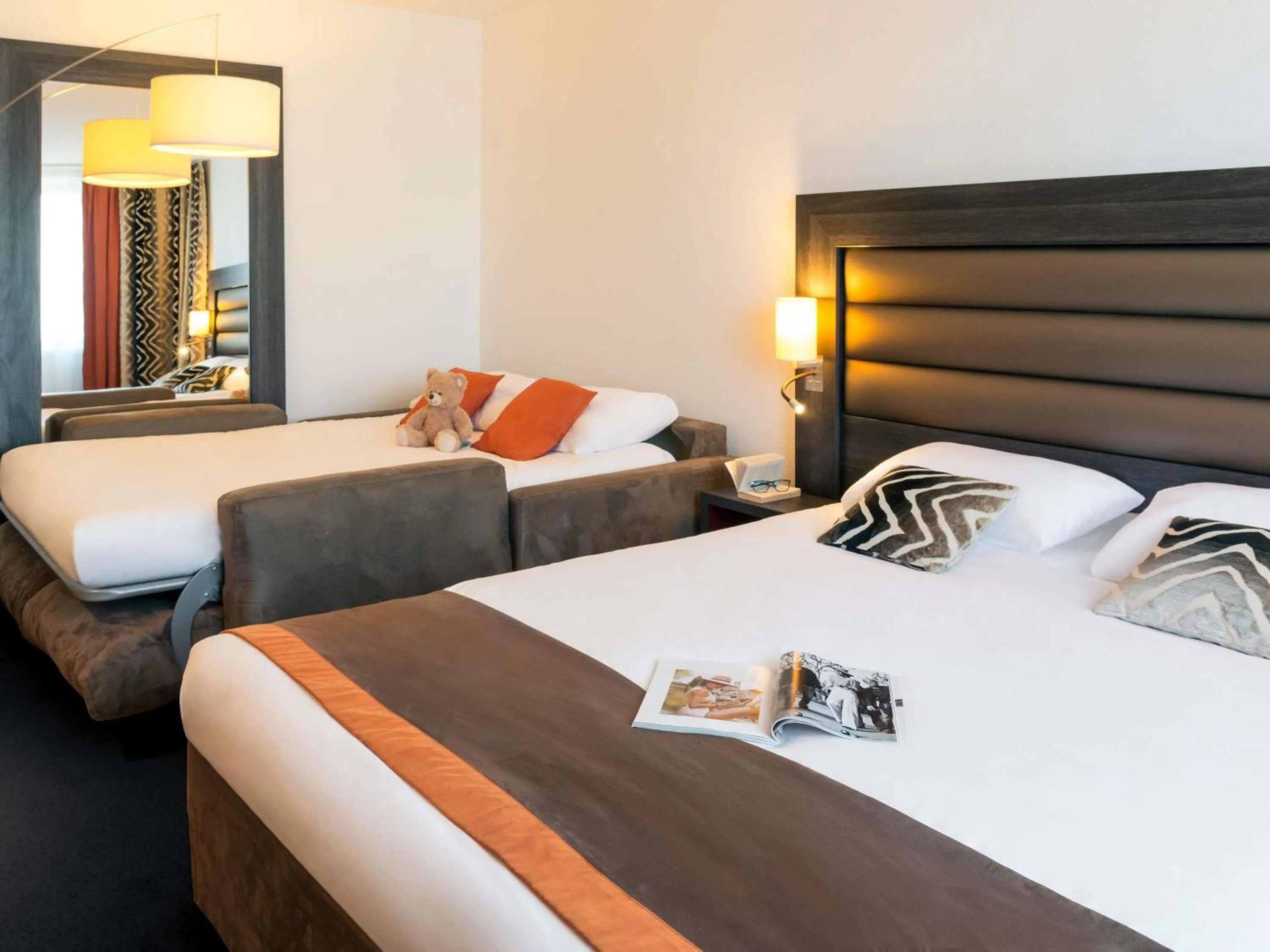 Bedroom, Bed in Mercure Lyon Centre - Gare Part Dieu