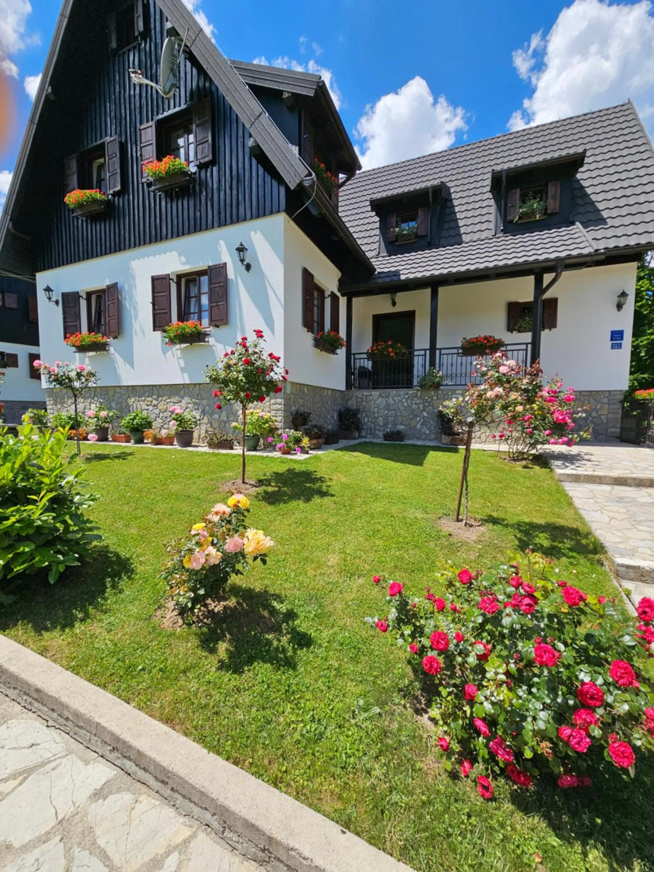 Property building in Pansion Breza