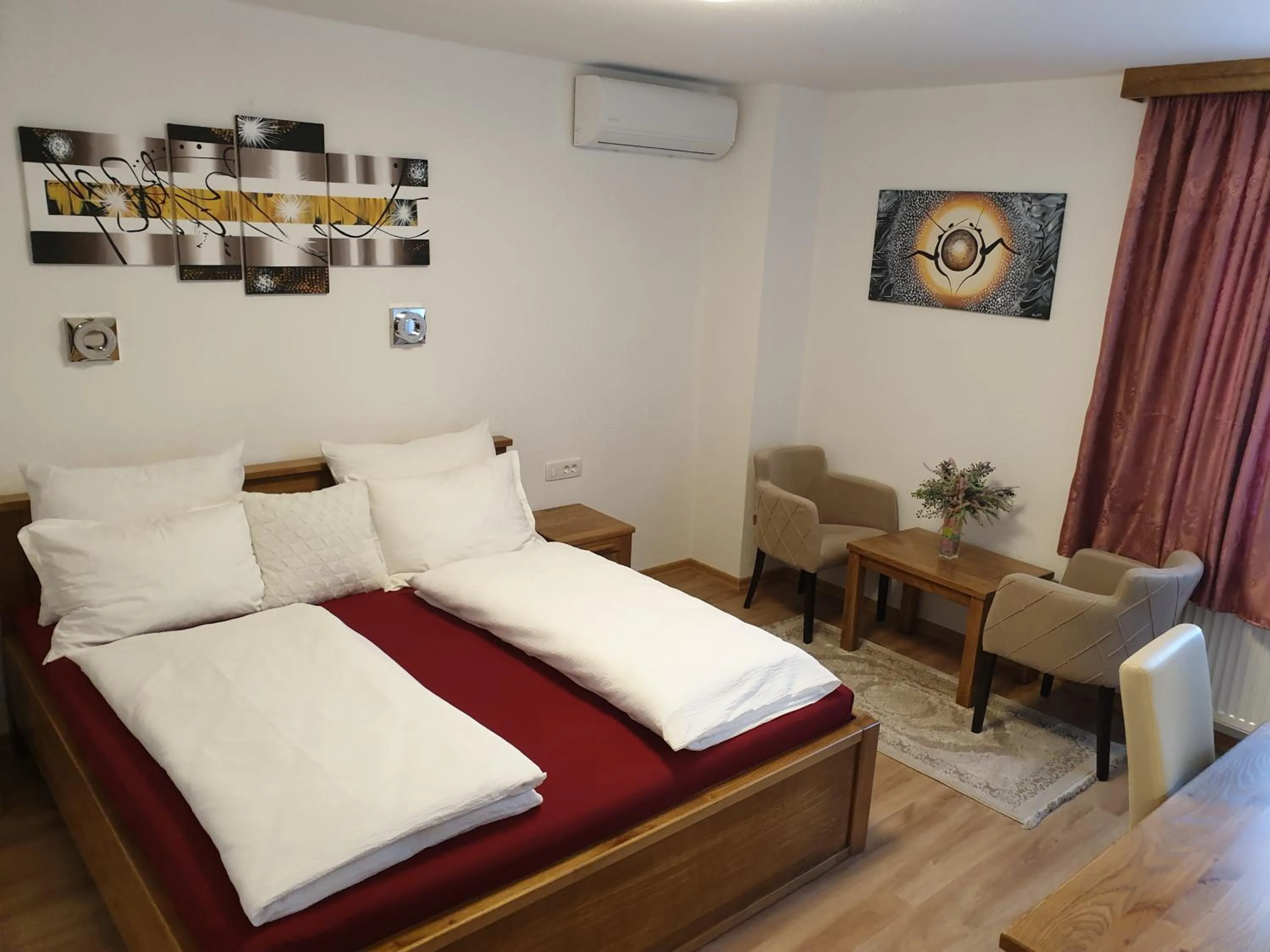 Photo of the whole room in Pansion Breza