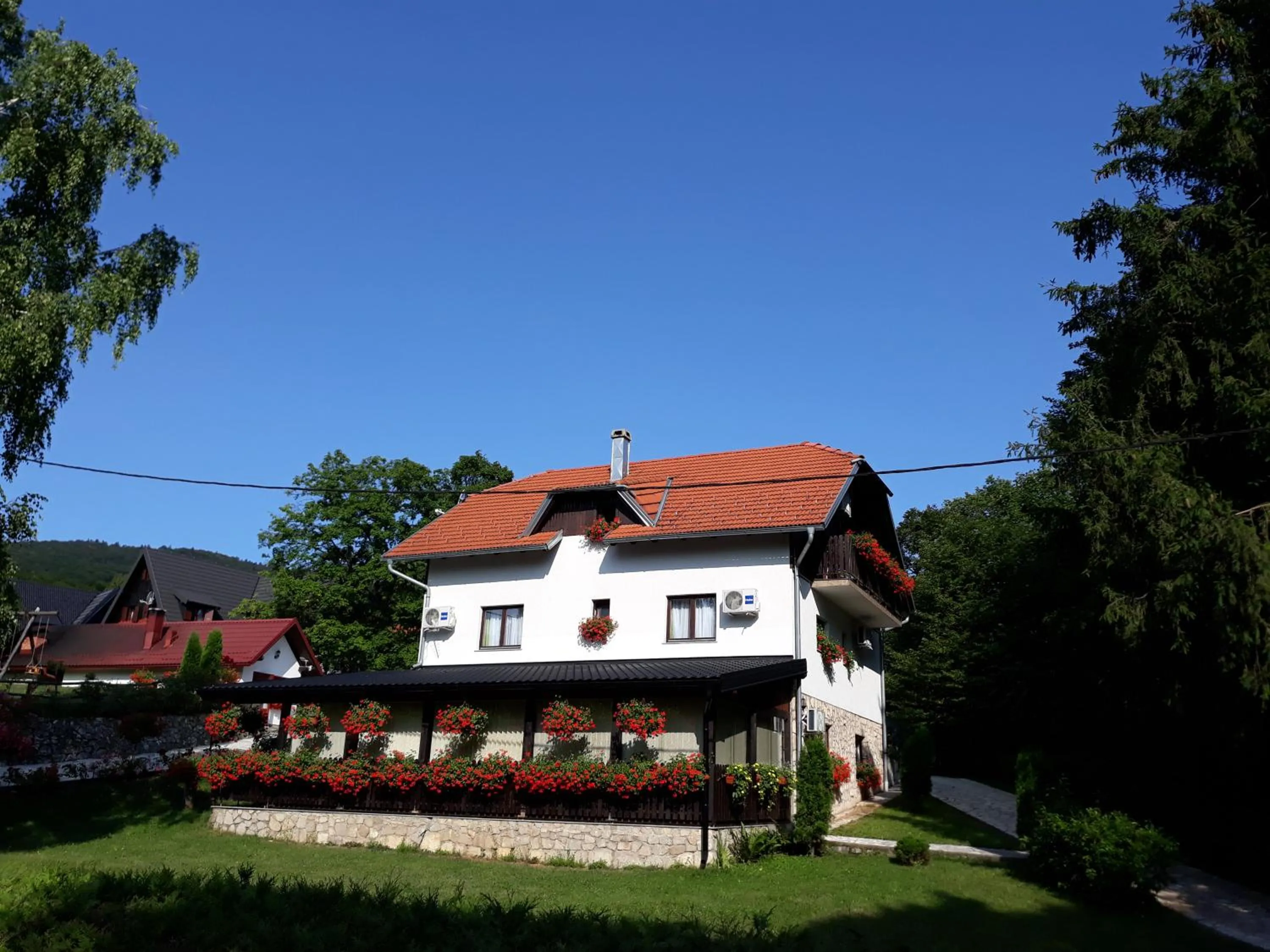 Property building in Pansion Breza