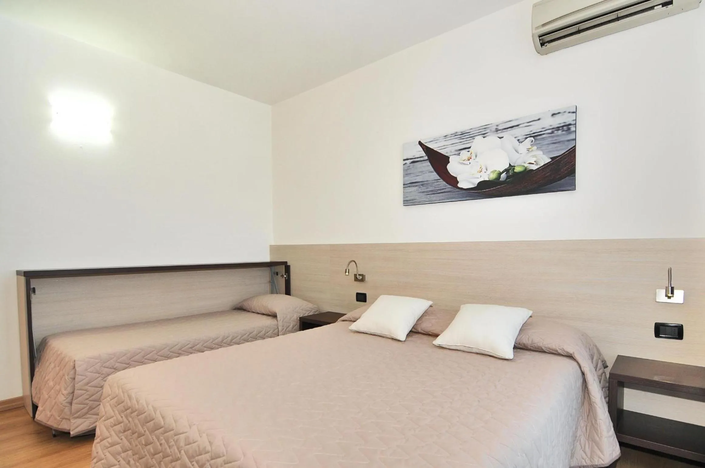 Bedroom, Bed in Hotel Levante