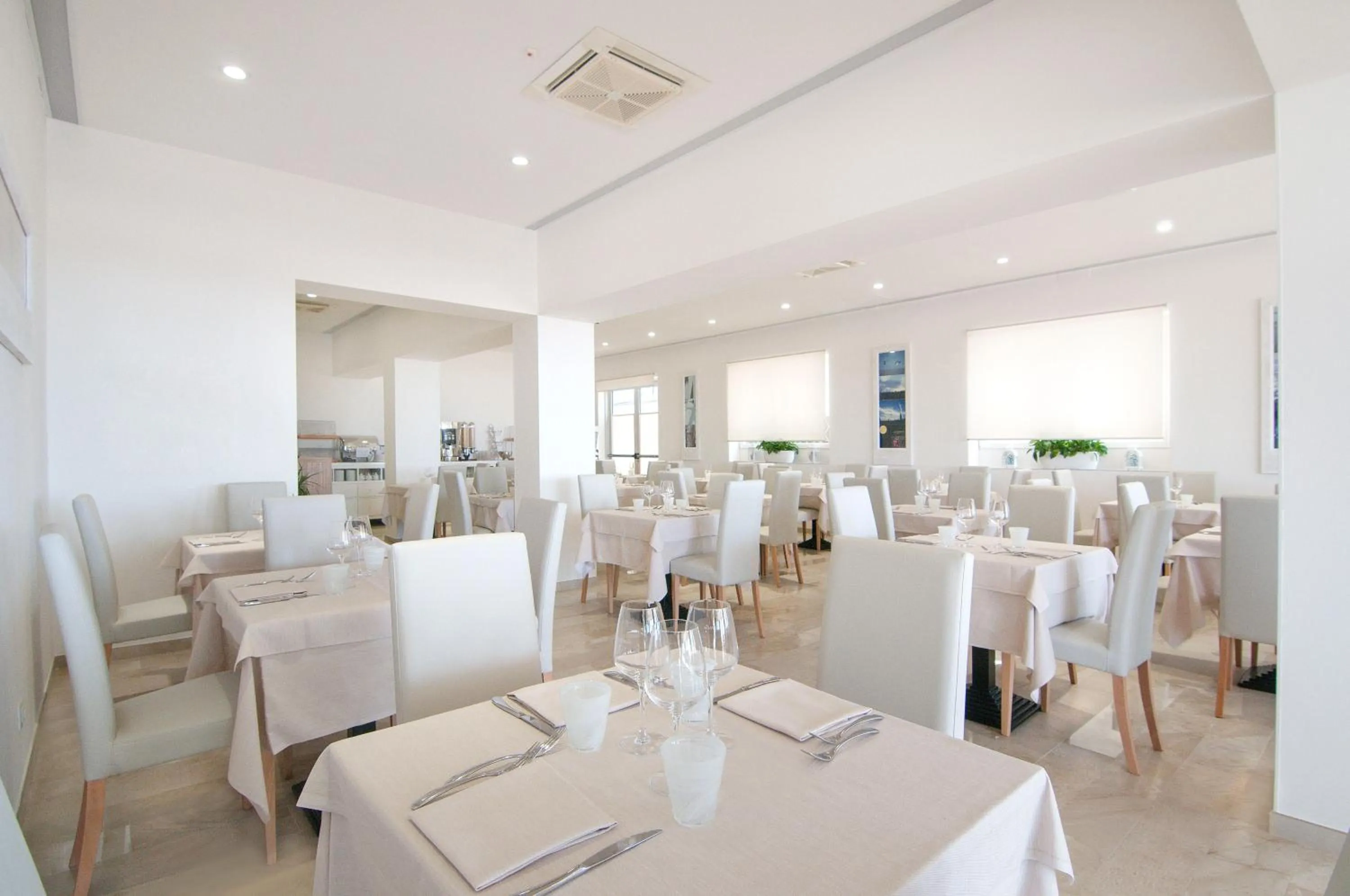 Restaurant/places to eat in Hotel Levante