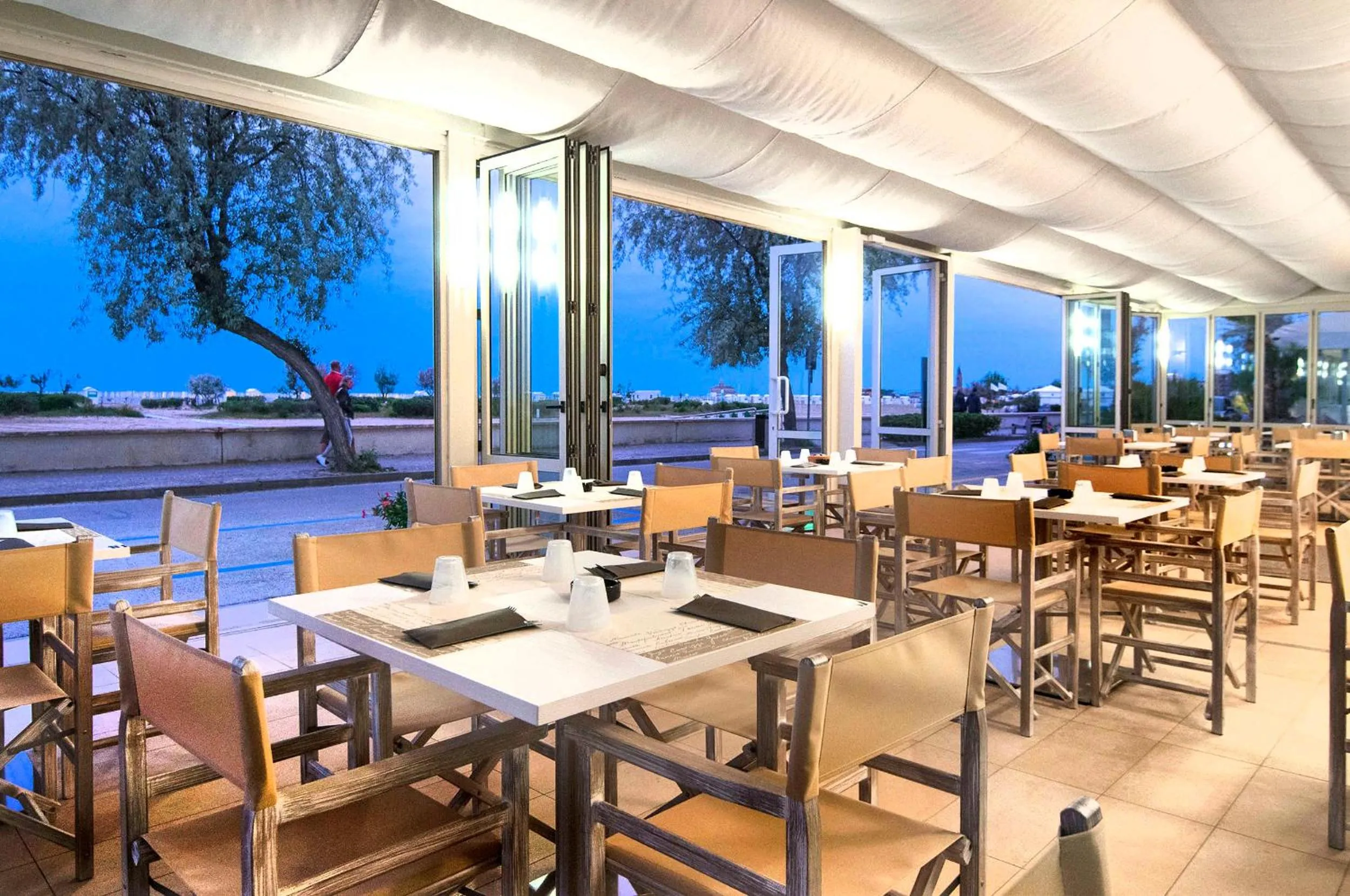 Restaurant/places to eat in Hotel Levante