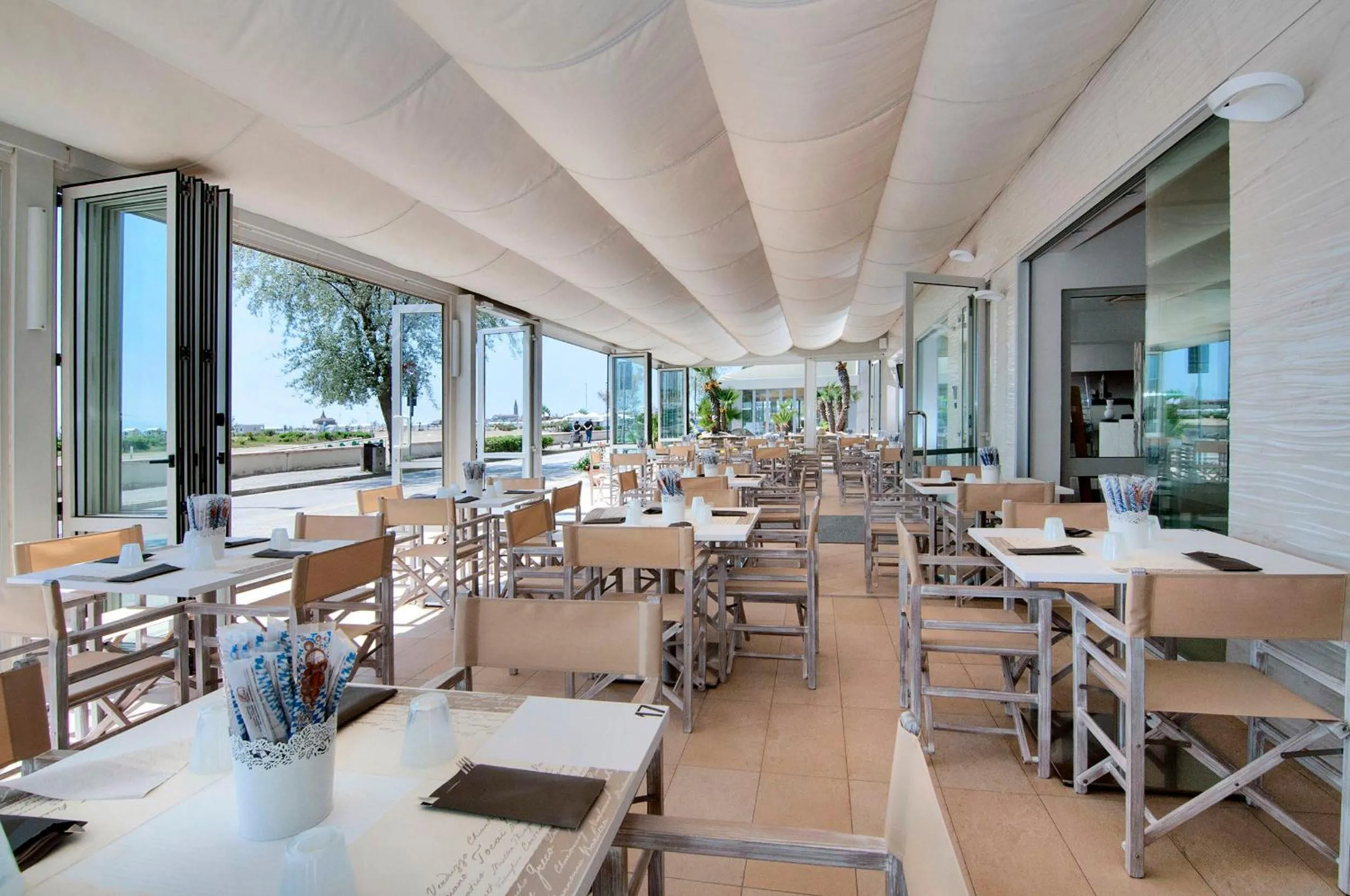 Restaurant/places to eat in Hotel Levante