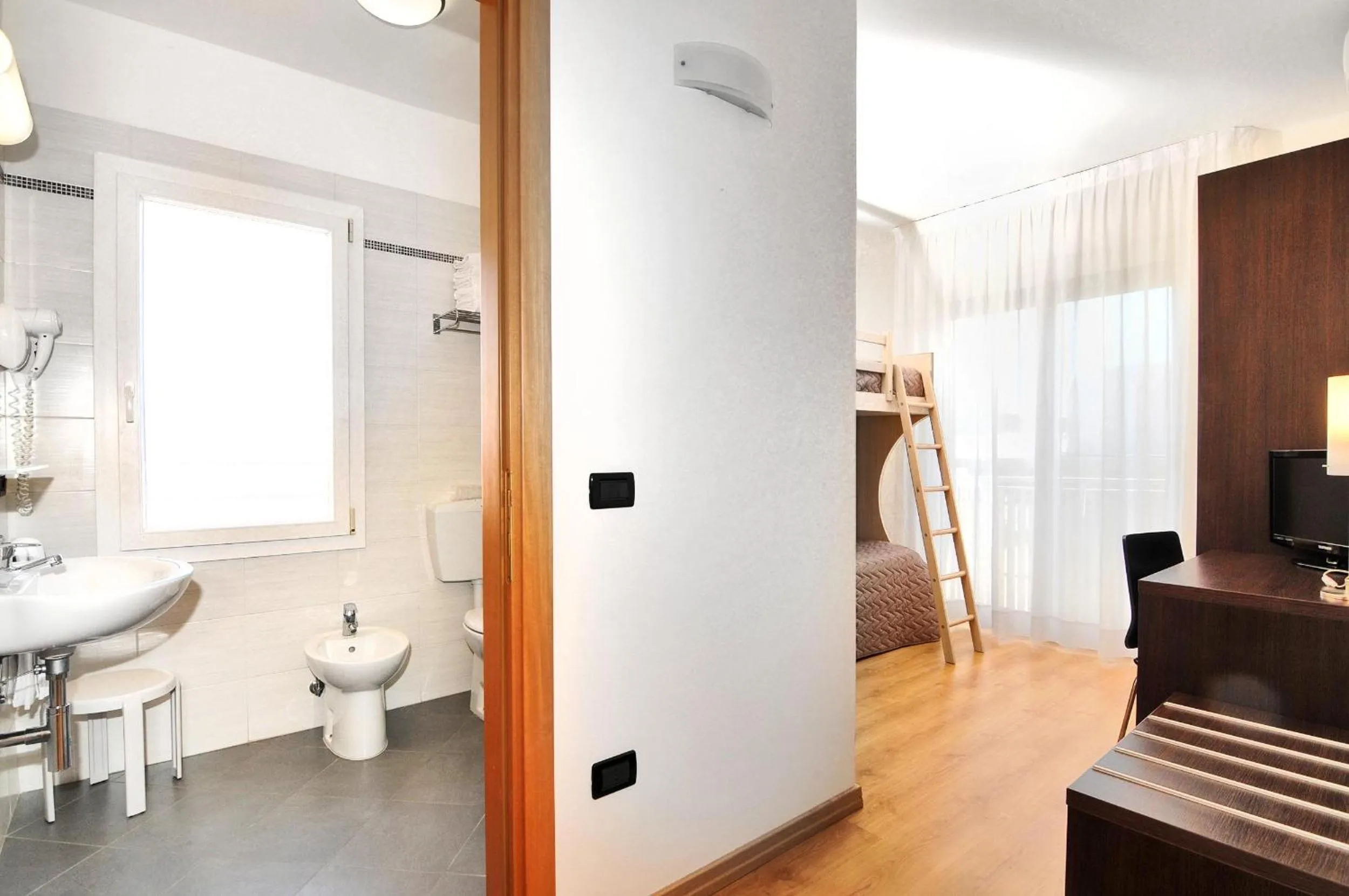 Bathroom in Hotel Levante