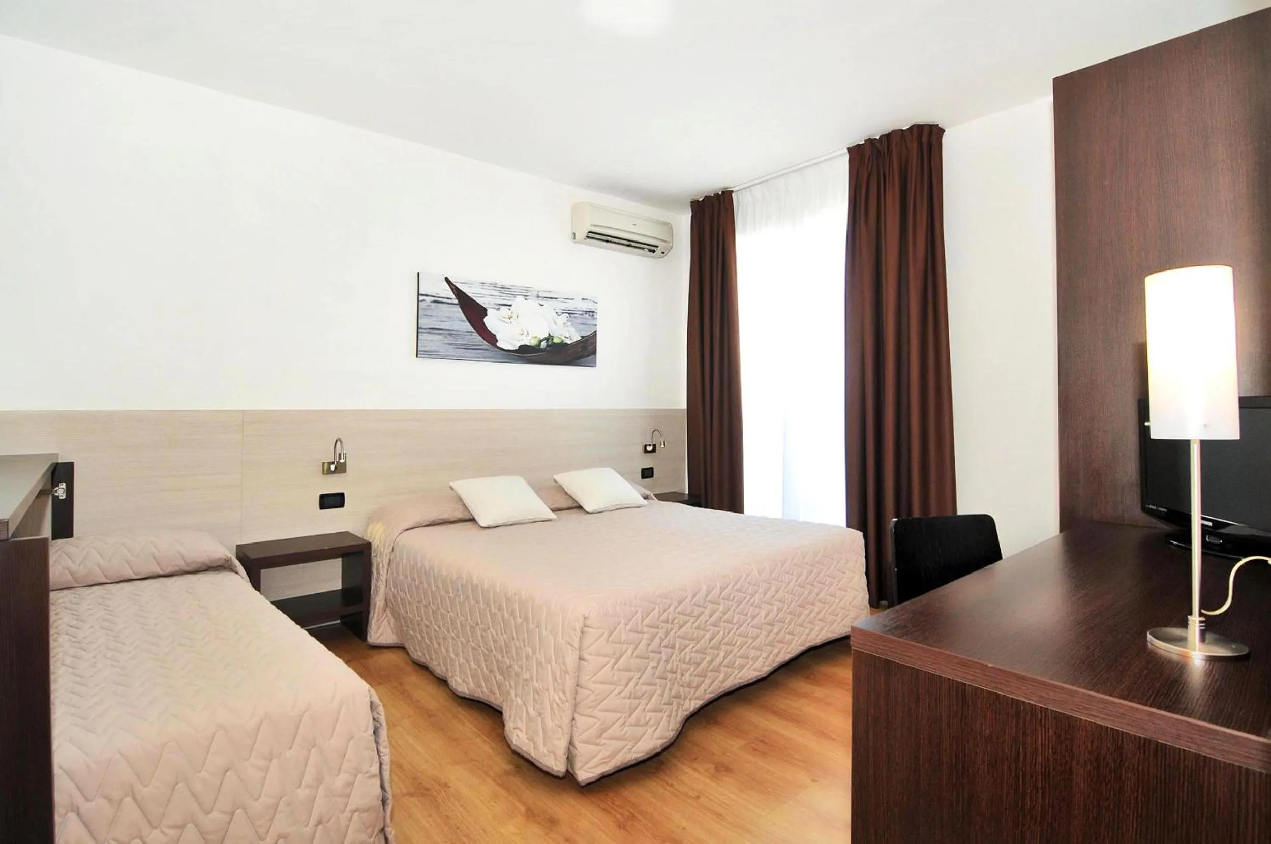 Bedroom, Bed in Hotel Levante