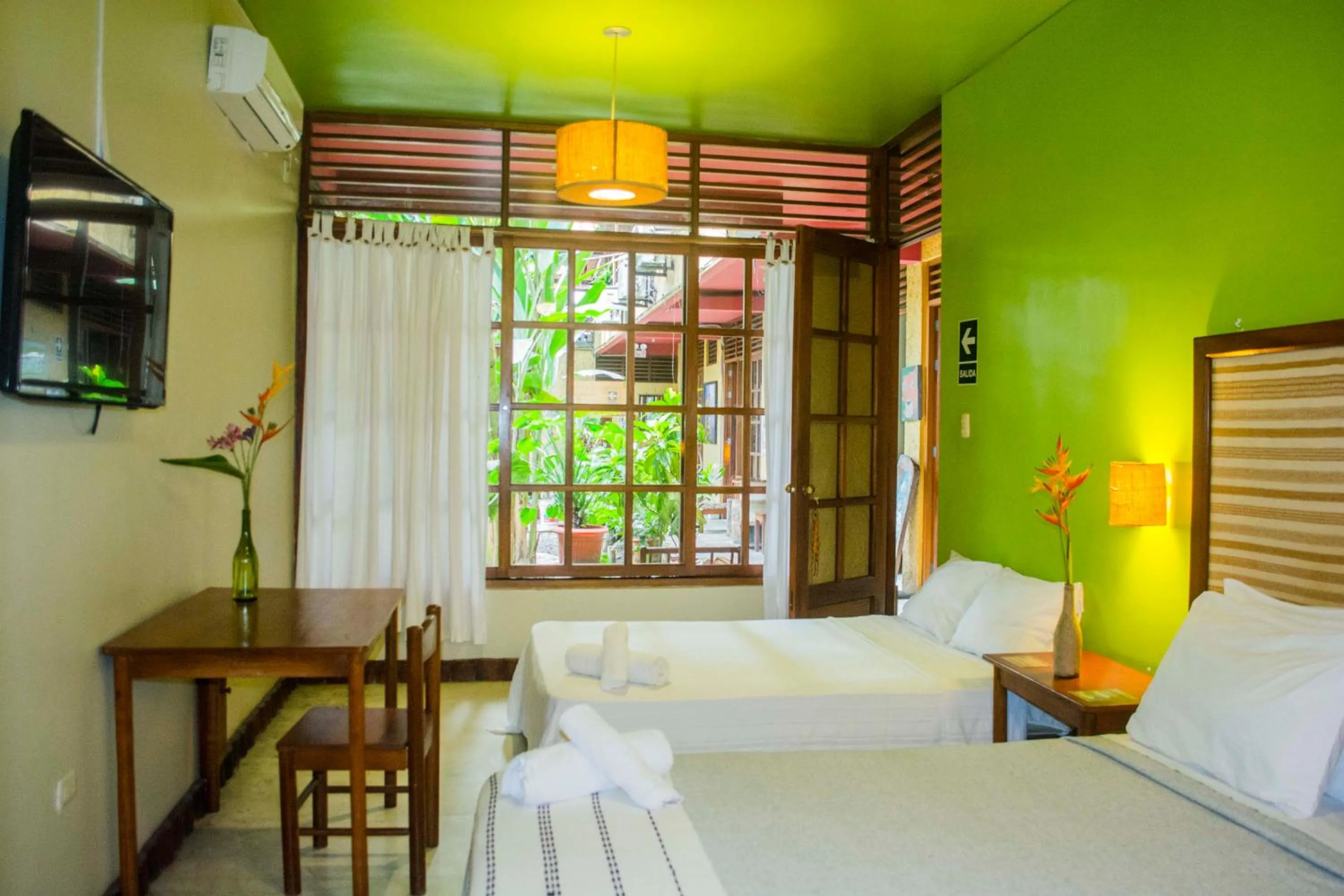 Triple Room with Private Bathroom in Casa de Palos Boutique