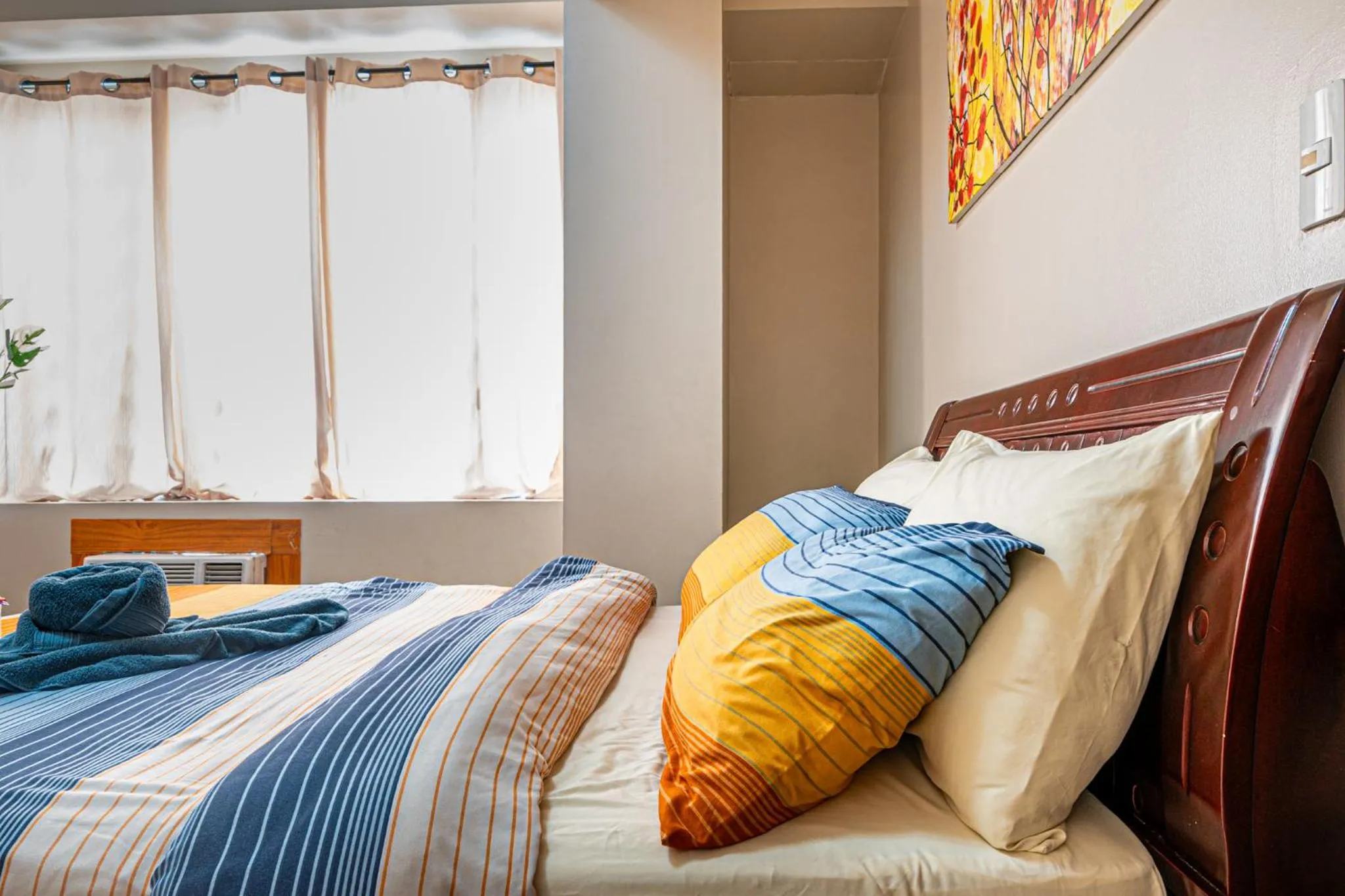Bed in Condo Apartment near Manila Airport NAIA T3