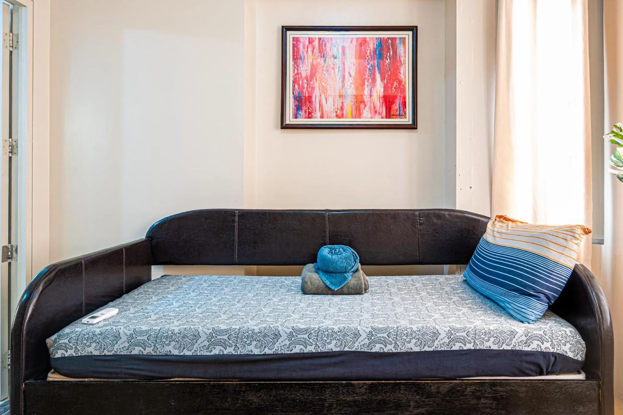 Bed in Condo Apartment near Manila Airport NAIA T3