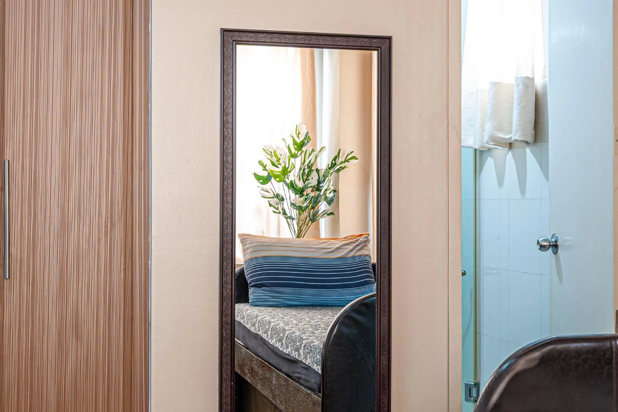 Bed in Condo Apartment near Manila Airport NAIA T3