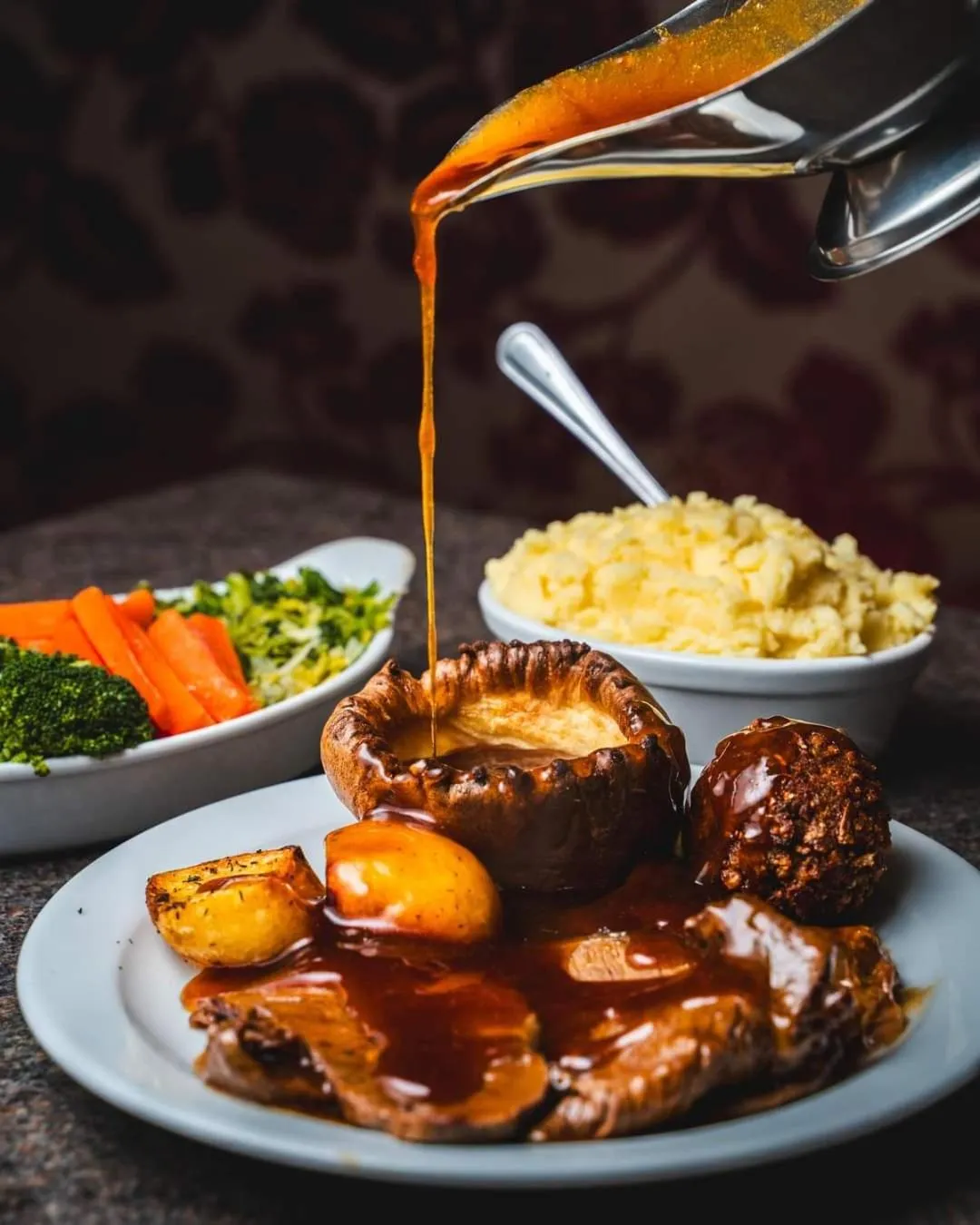 Restaurant/places to eat in The Whittington and Cat