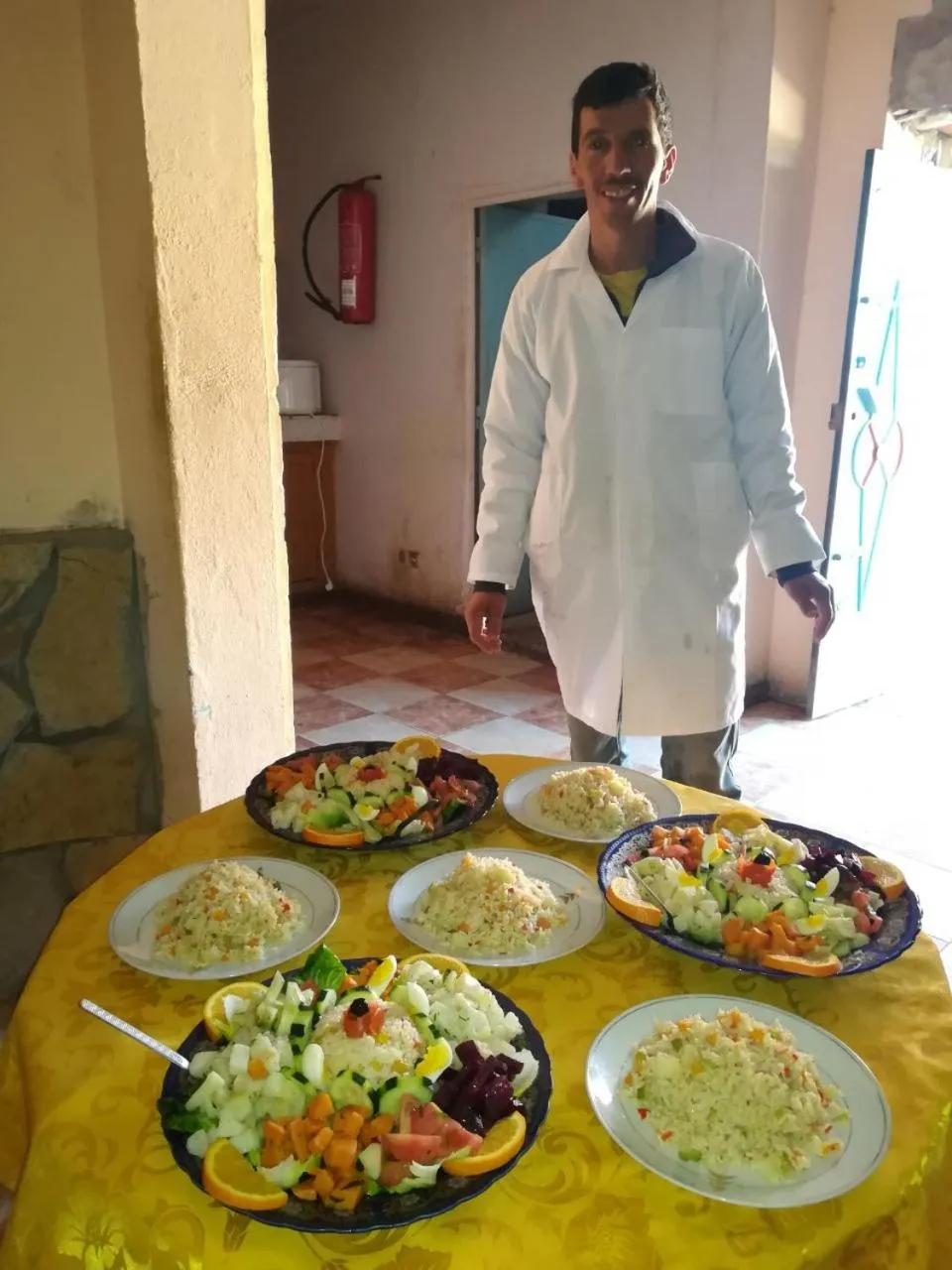 Communal kitchen in Auberge Camping BOUGAFER Tamtetoucht
