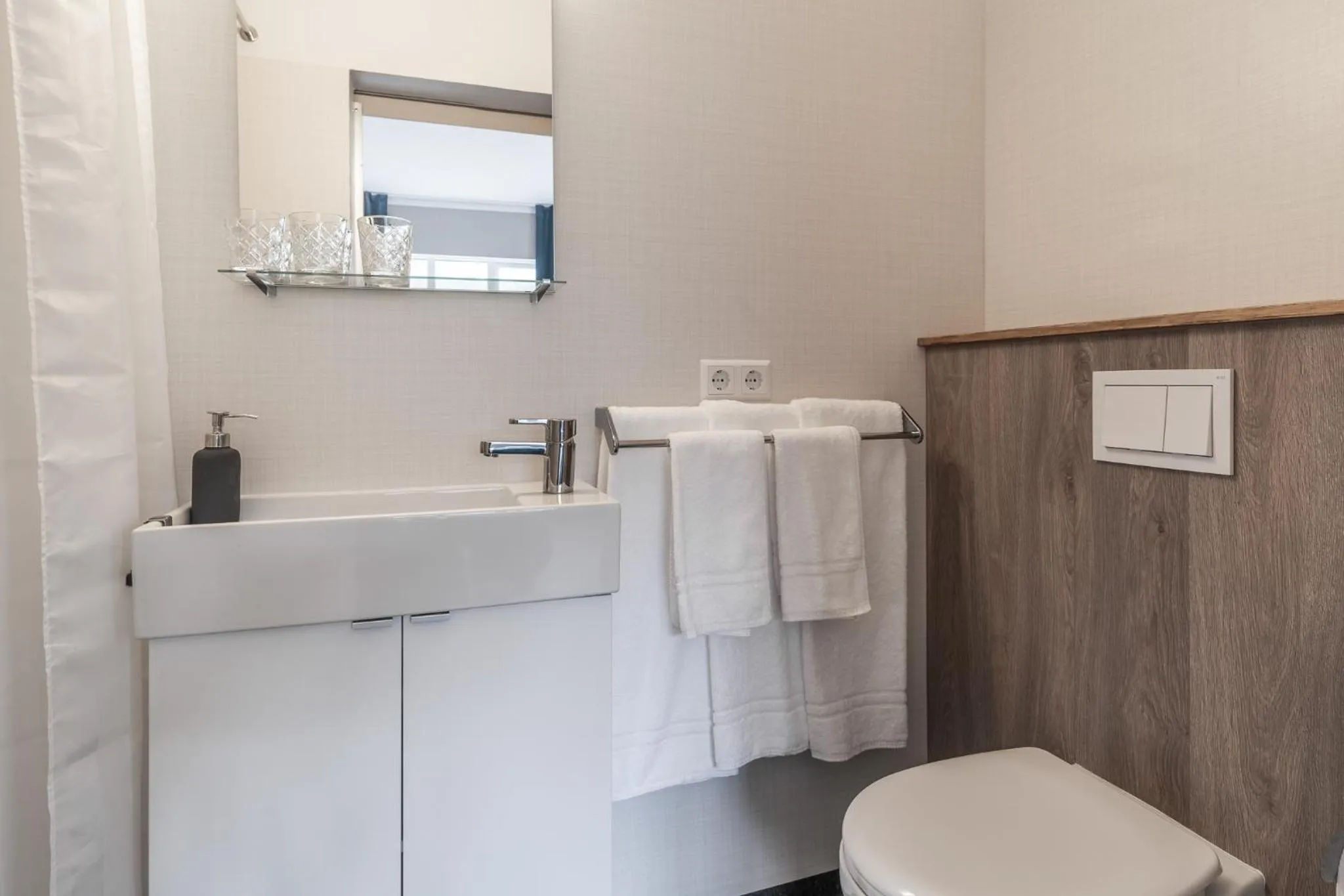 Bathroom in Holt Inn